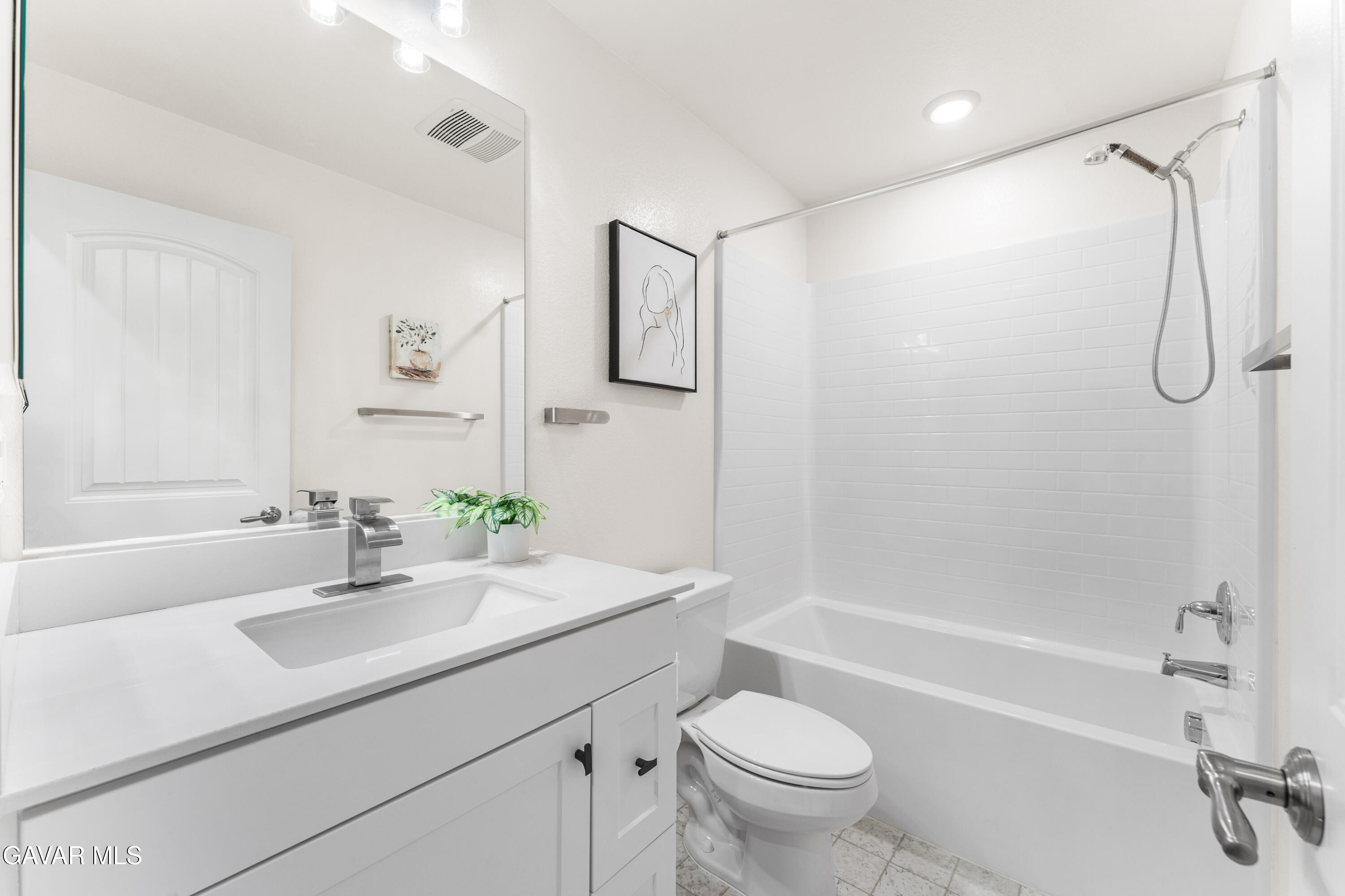 2014 Boxwood Street Property Photo 6
