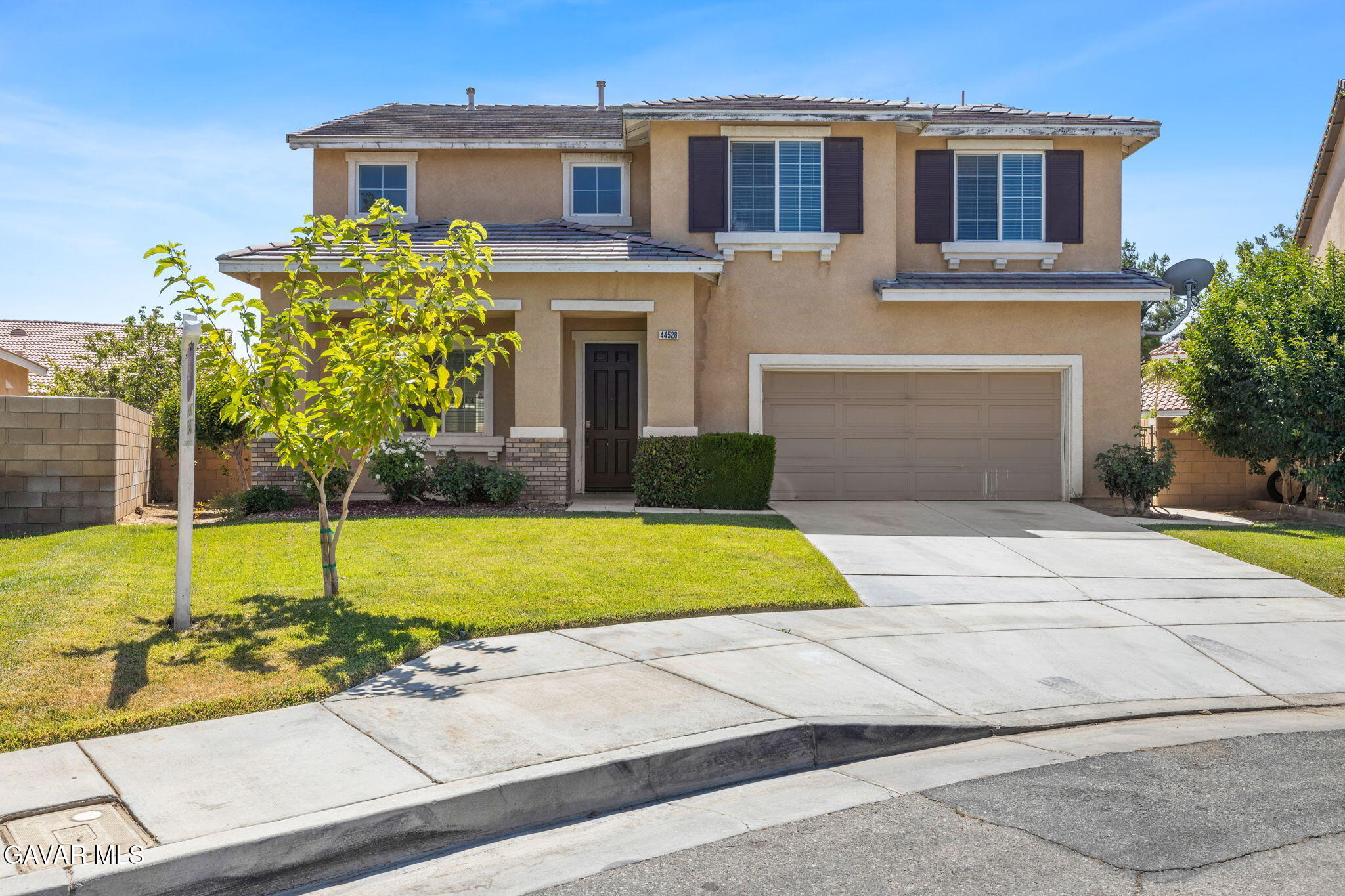 44528 Orchard Lane Property Photo 1