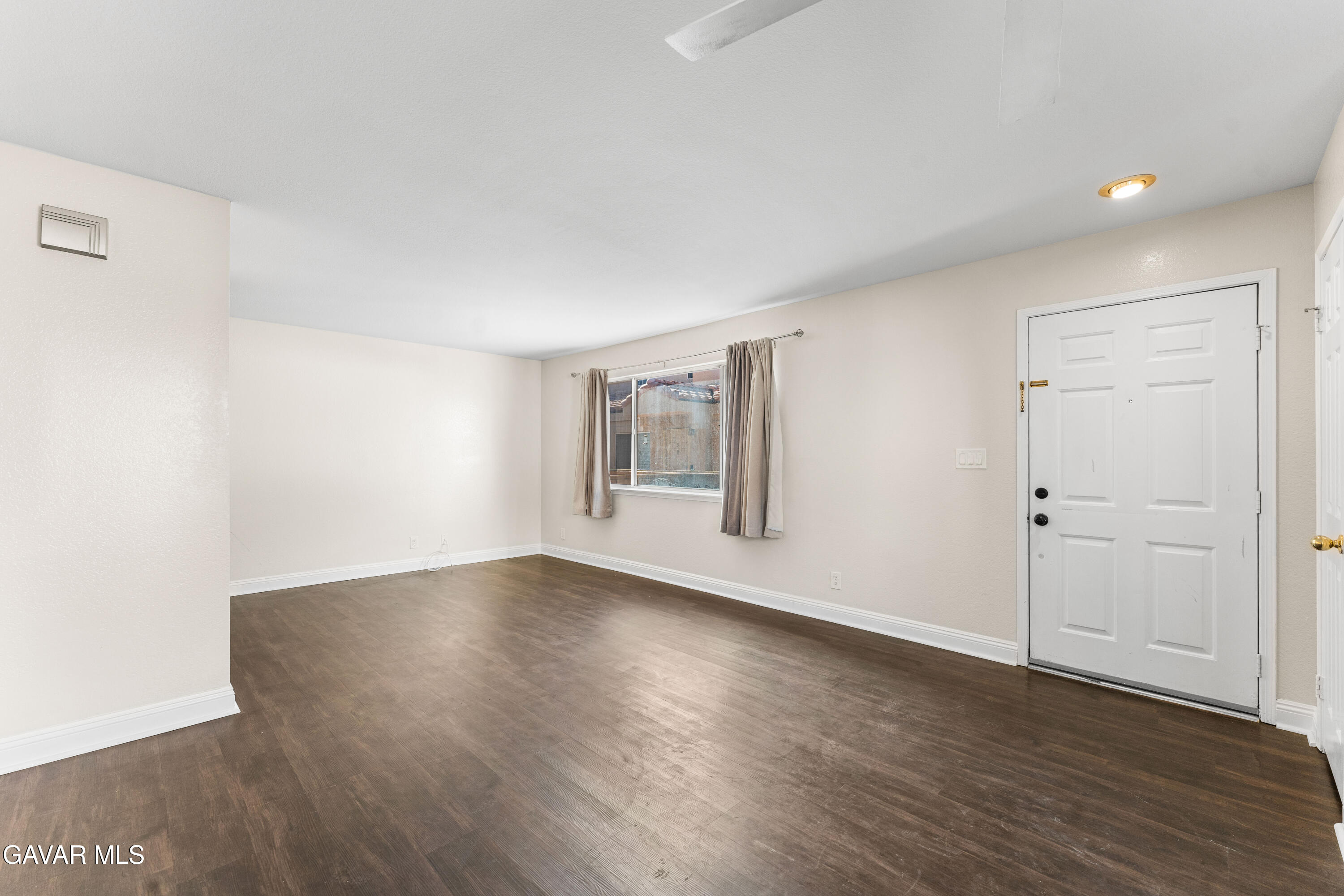 43465 30th Street, Unit 4 Property Photo 7