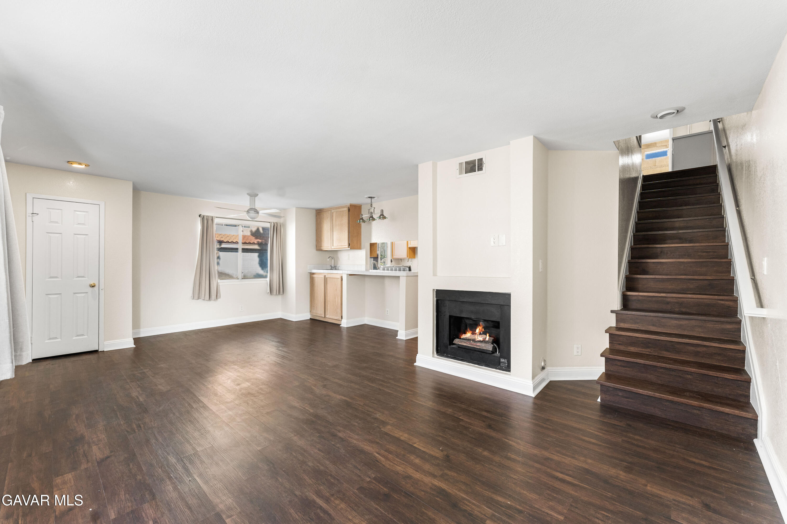 43465 30th Street, Unit 4 Property Photo 10