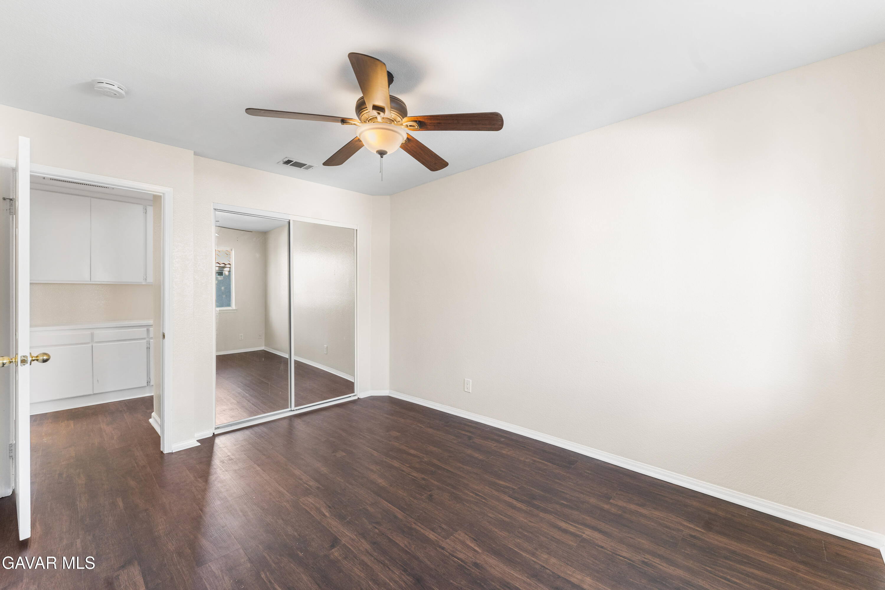 43465 30th Street, Unit 4 Property Photo 28