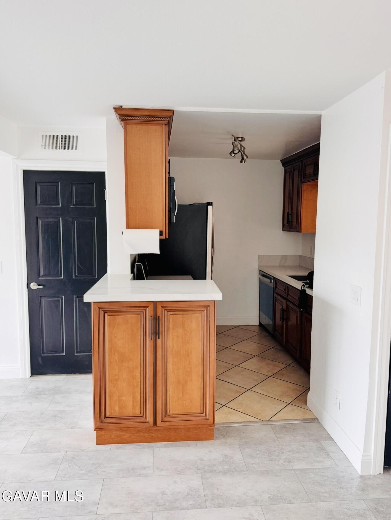 2507 E 15th Street, Unit 104 Property Photo 11