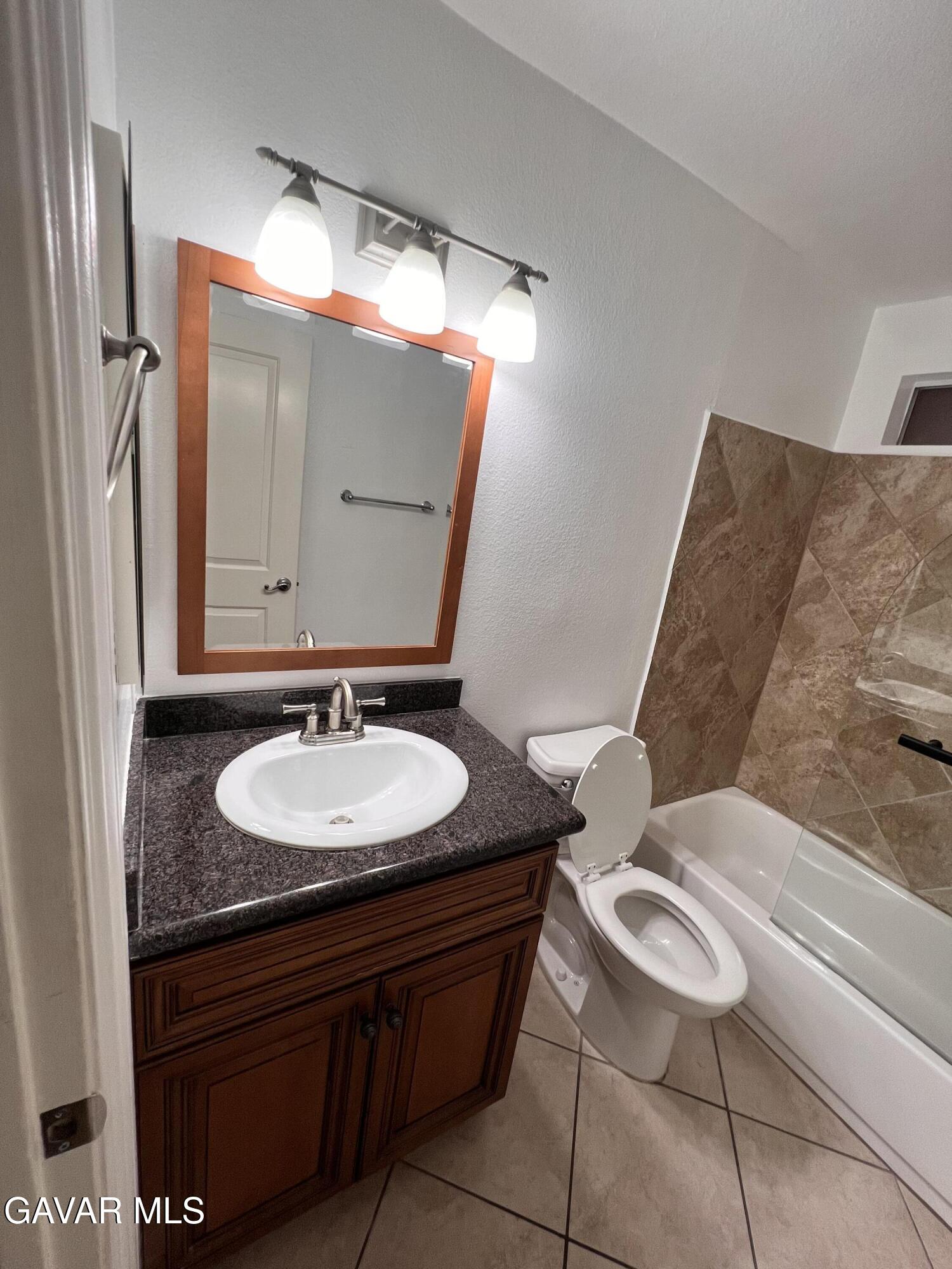 2507 E 15th Street, Unit 104 Property Photo 14