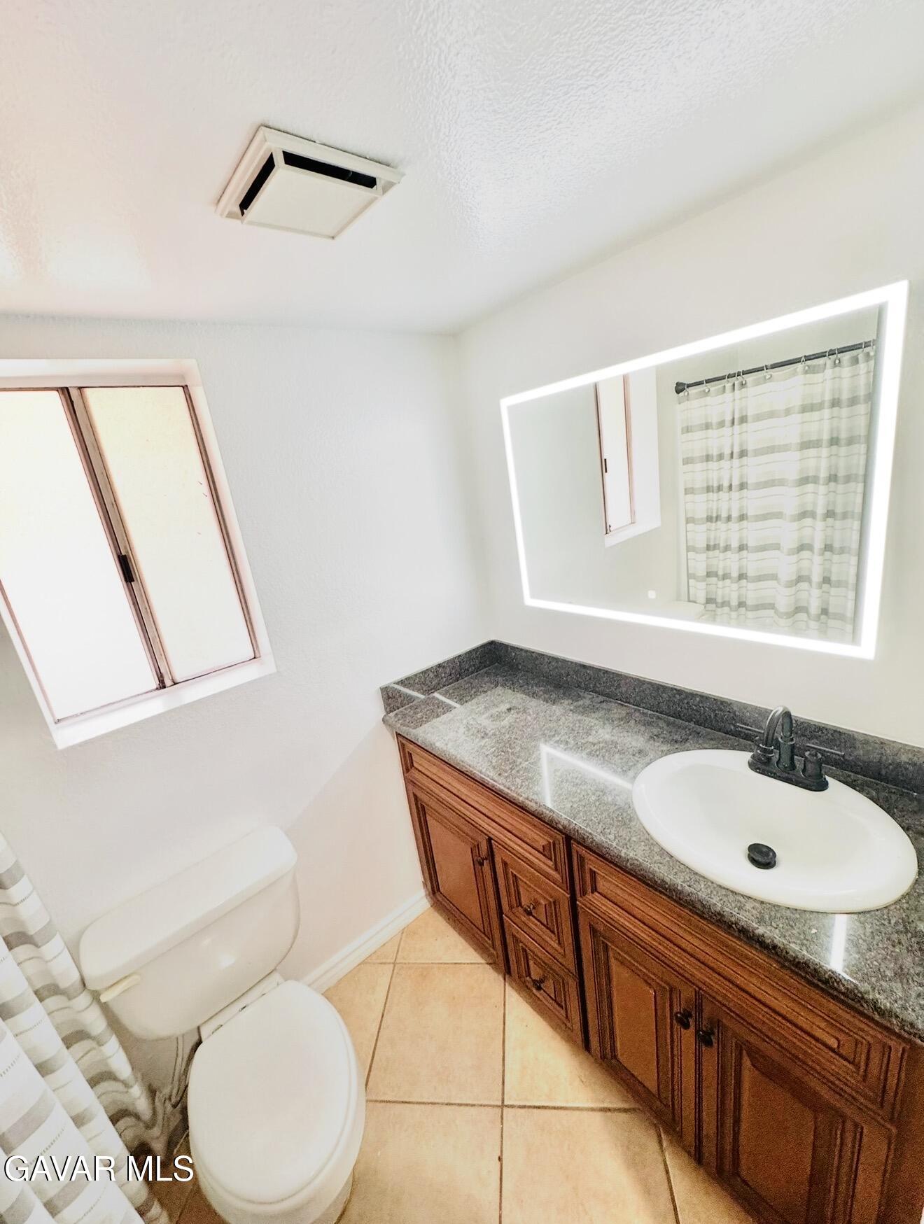 2507 E 15th Street, Unit 104 Property Photo 25