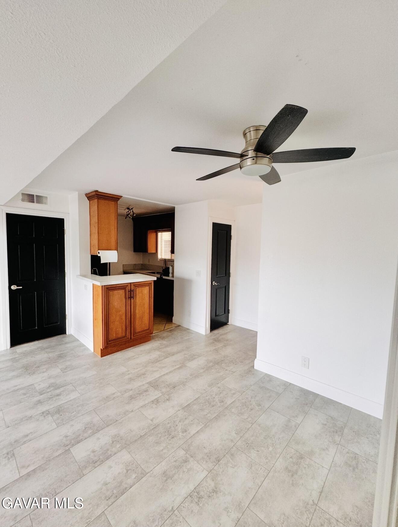 2507 E 15th Street, Unit 104 Property Photo 28