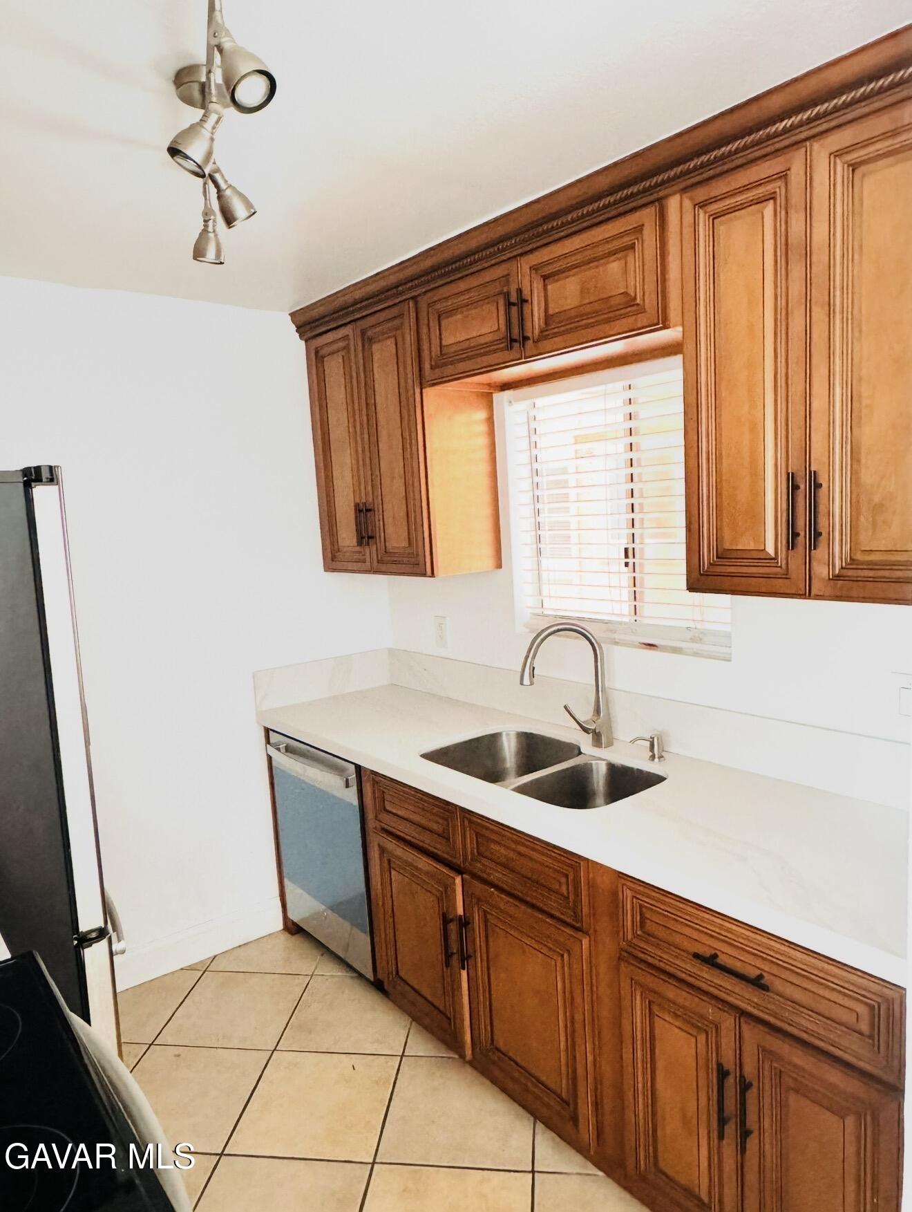 2507 E 15th Street, Unit 104 Property Photo 31