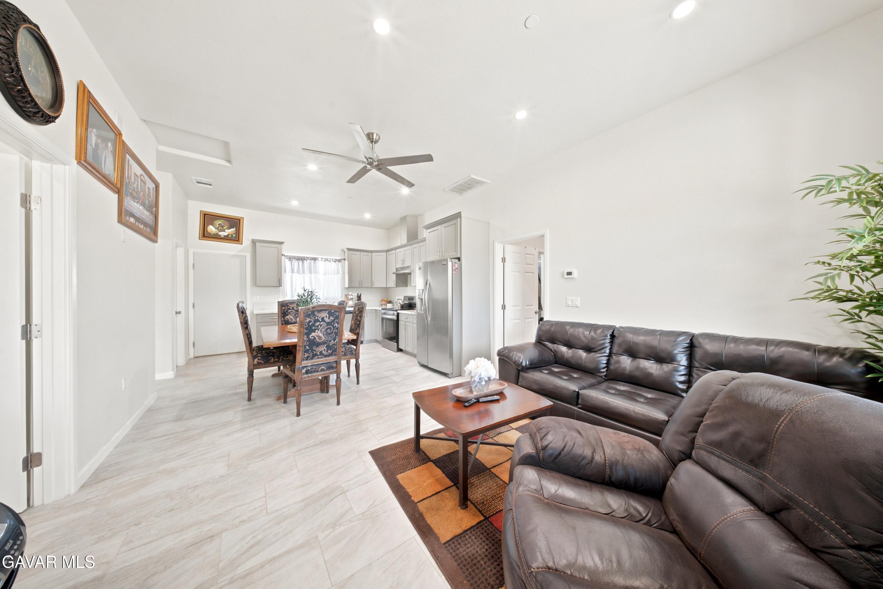 9421 Fort Tejon Road Property Photo 14