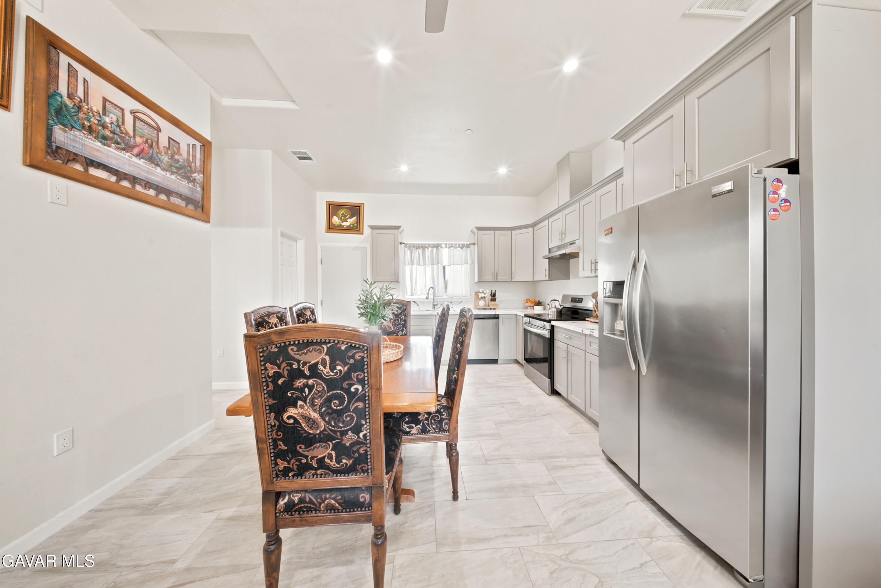 9421 Fort Tejon Road Property Photo 15