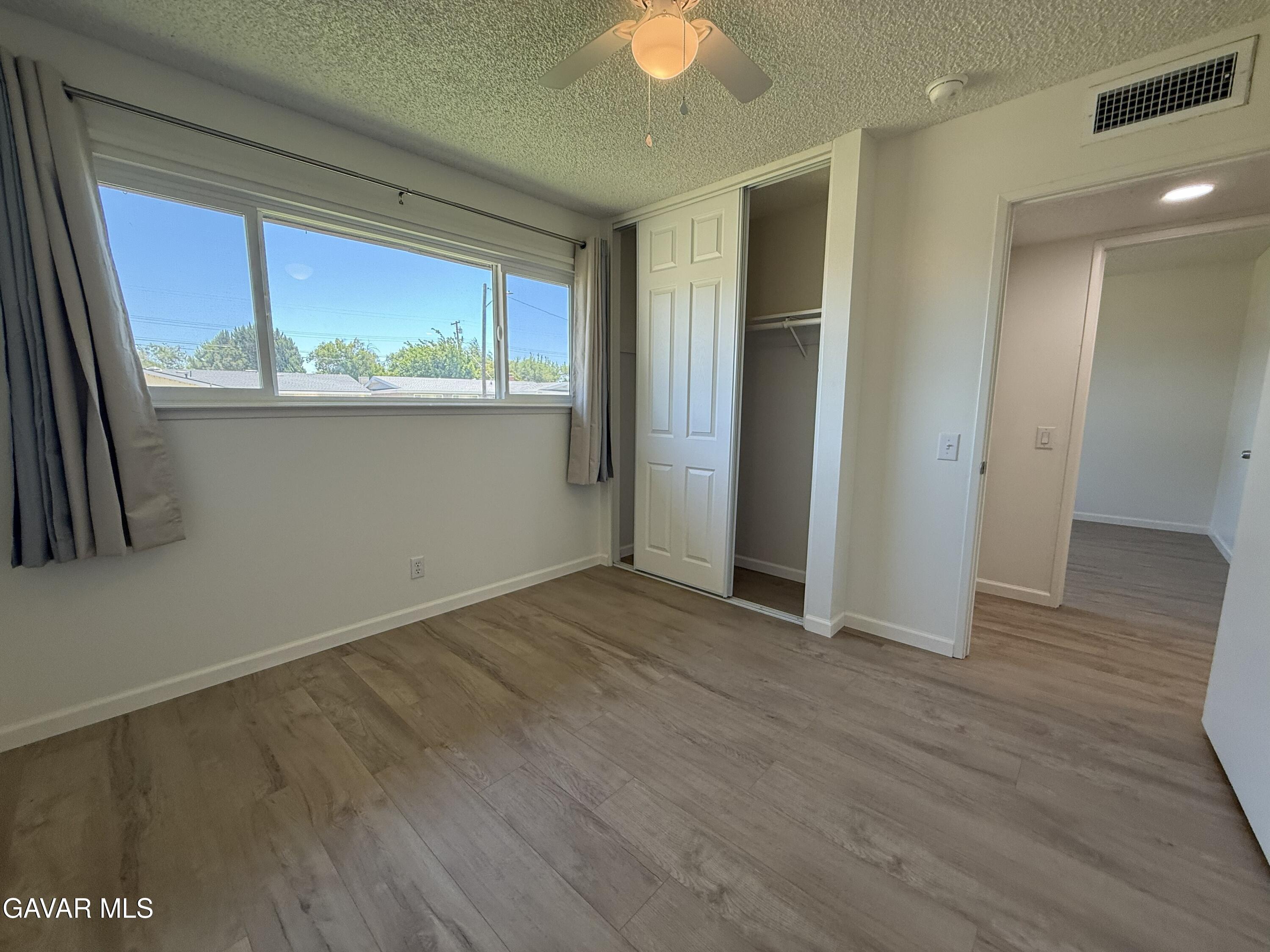 45303 Lorimer Avenue Property Photo 11