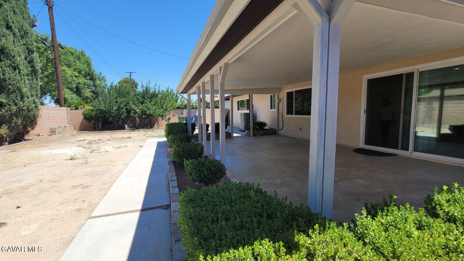 45303 Lorimer Avenue Property Photo 19
