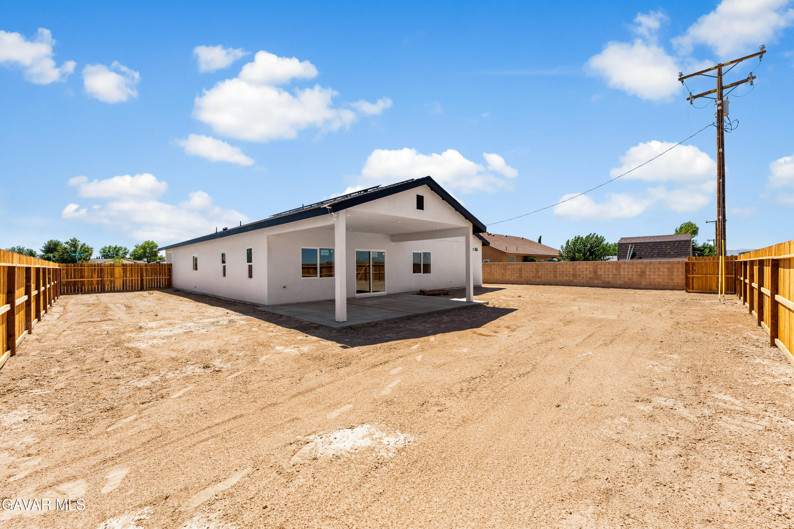 10433 Trumbull Street Property Photo 42