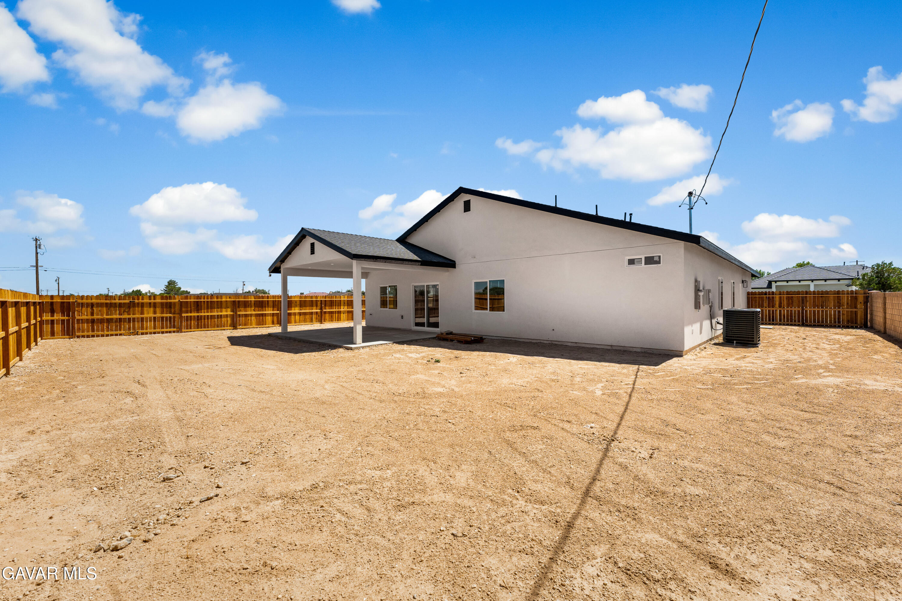 10433 Trumbull Street Property Photo 43