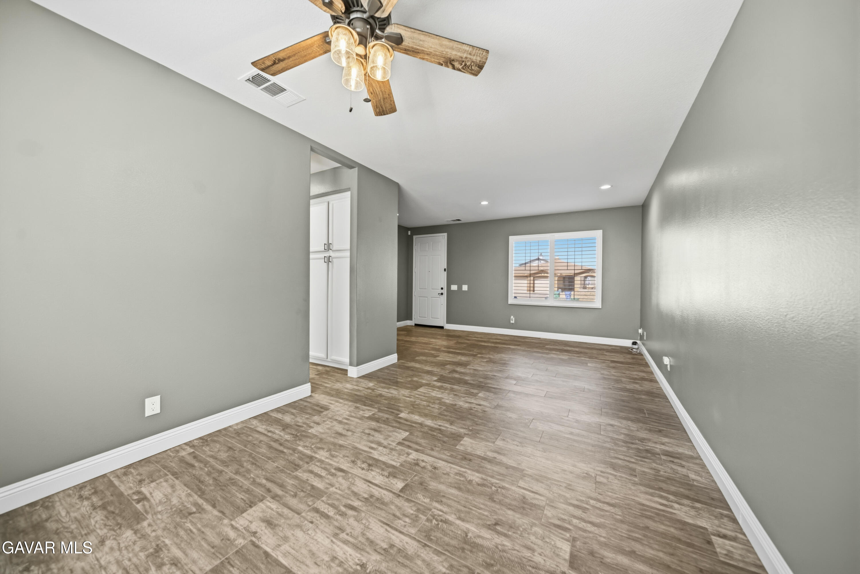 43708 Tahoe Way Property Photo 11