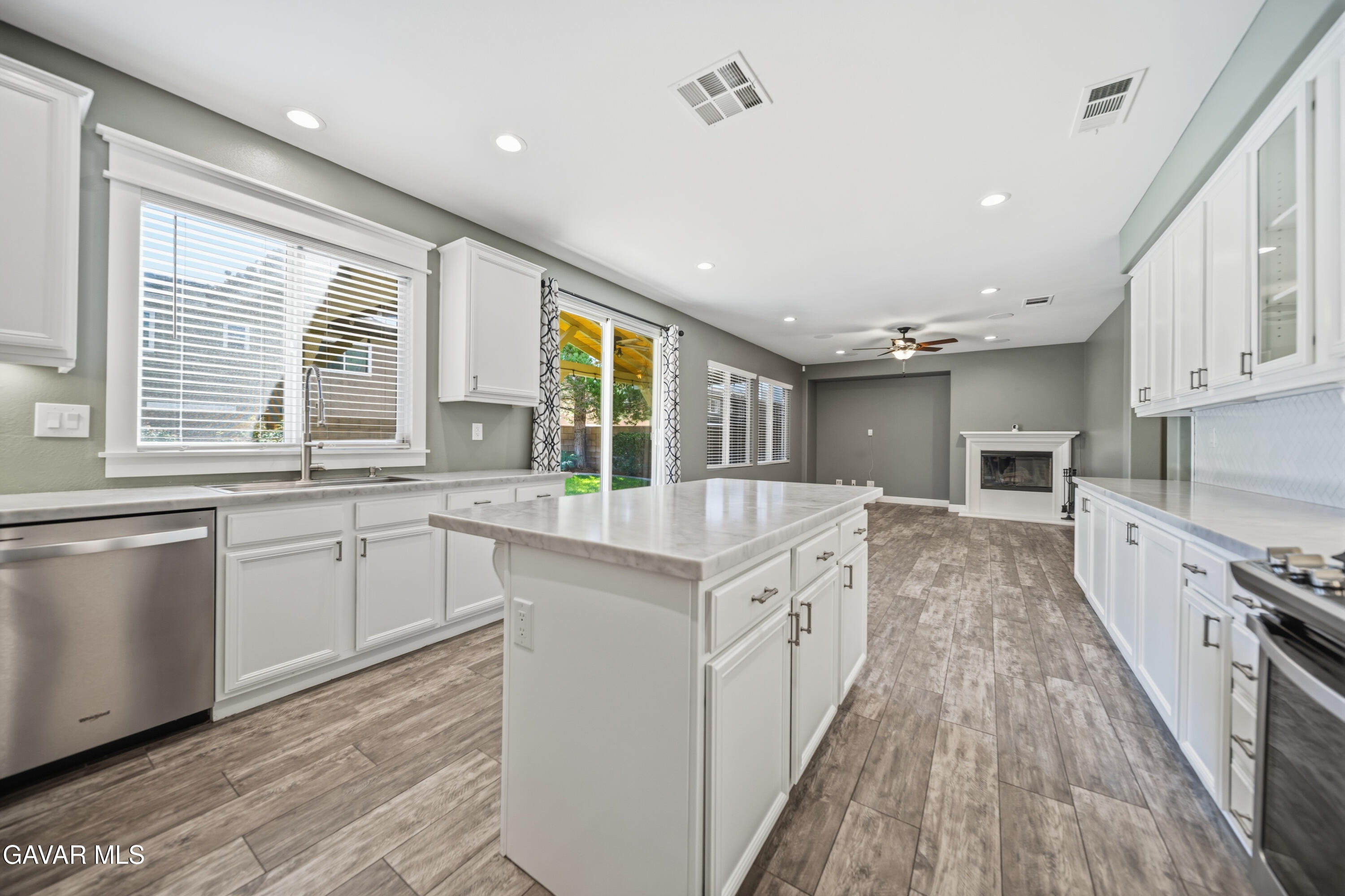 43708 Tahoe Way Property Photo 14