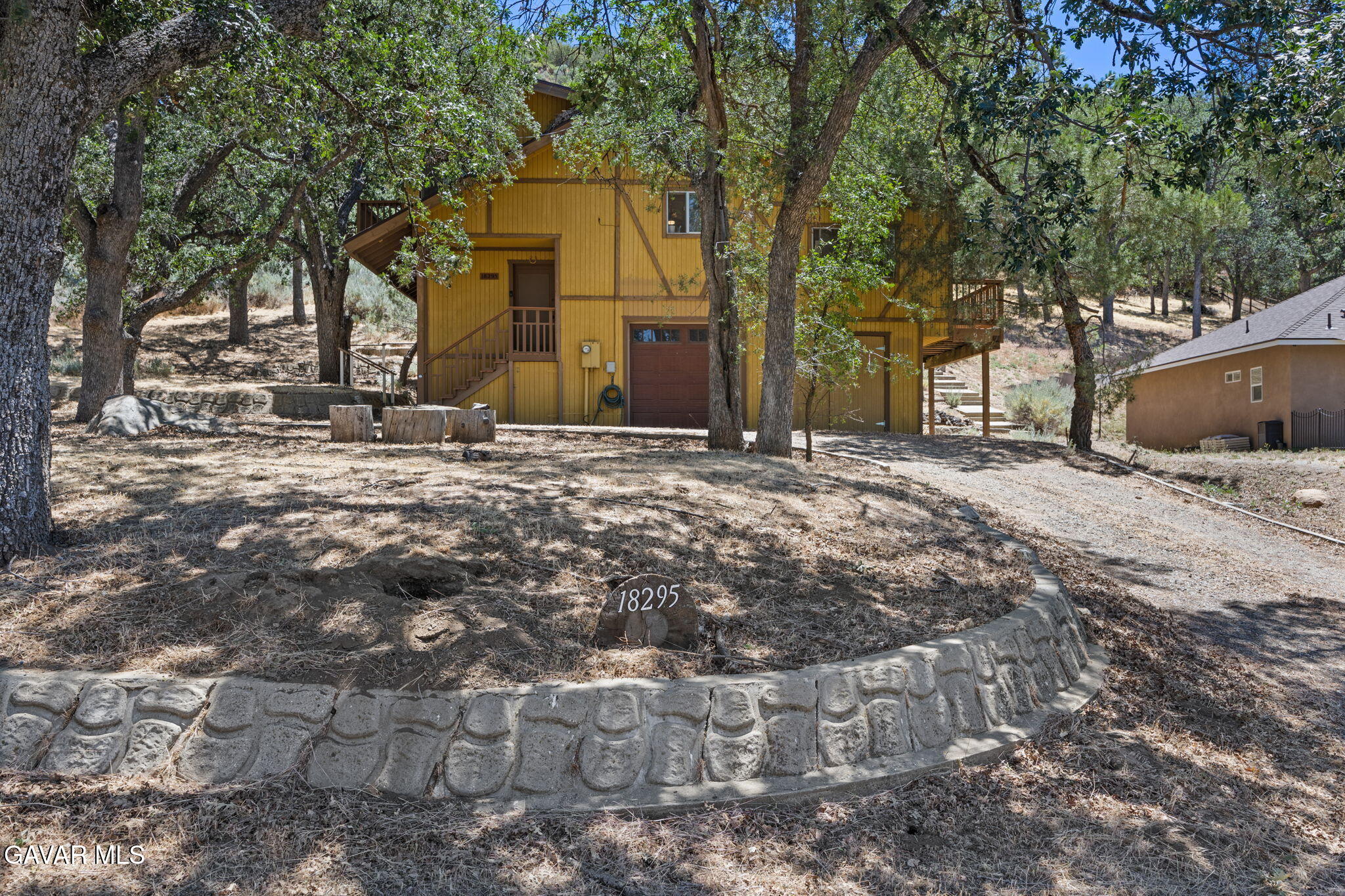 18295 Alps Drive Property Photo 7