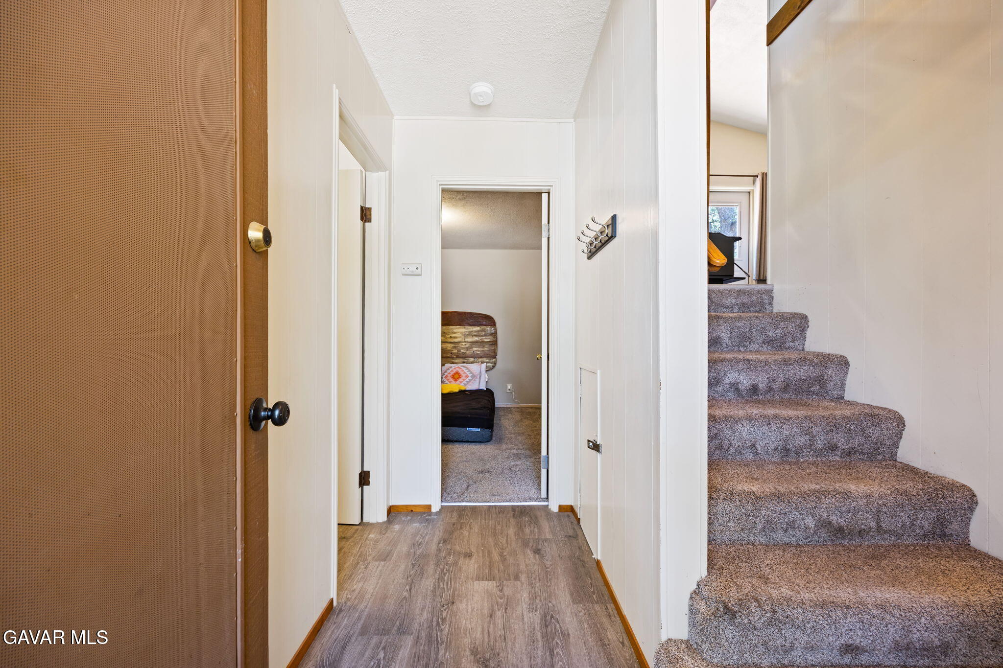 18295 Alps Drive Property Photo 8