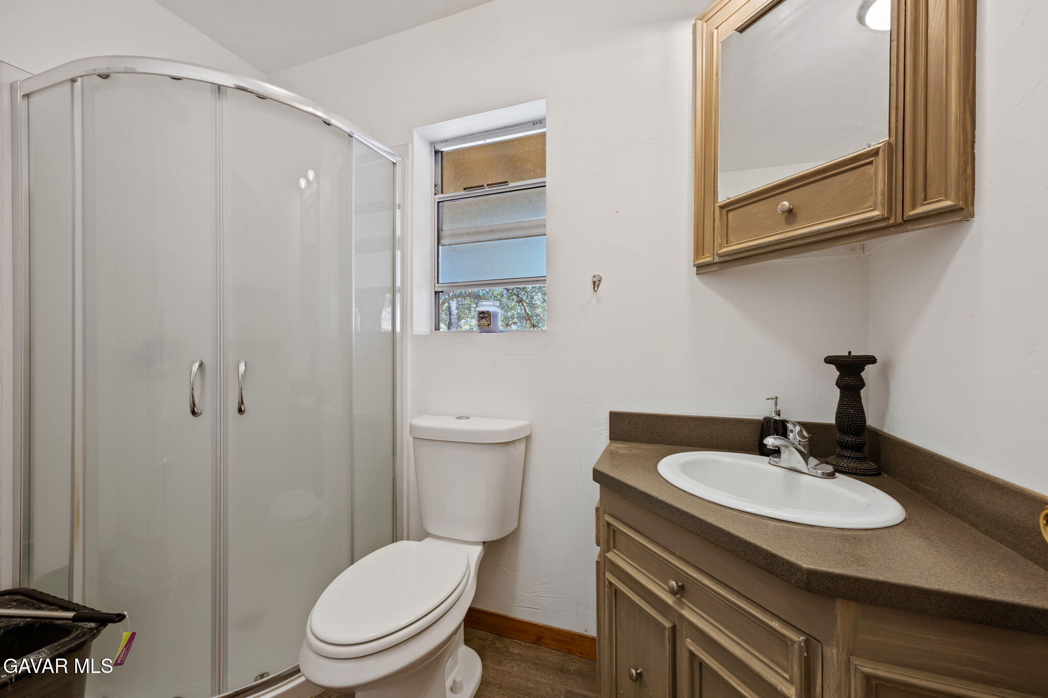 18295 Alps Drive Property Photo 11