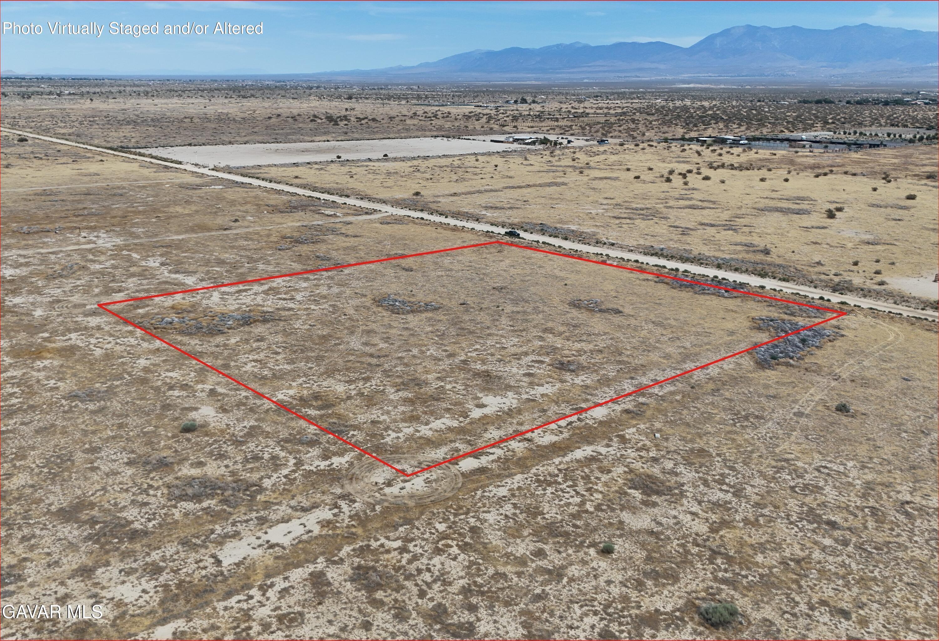 E Ave Q Property Photo 13