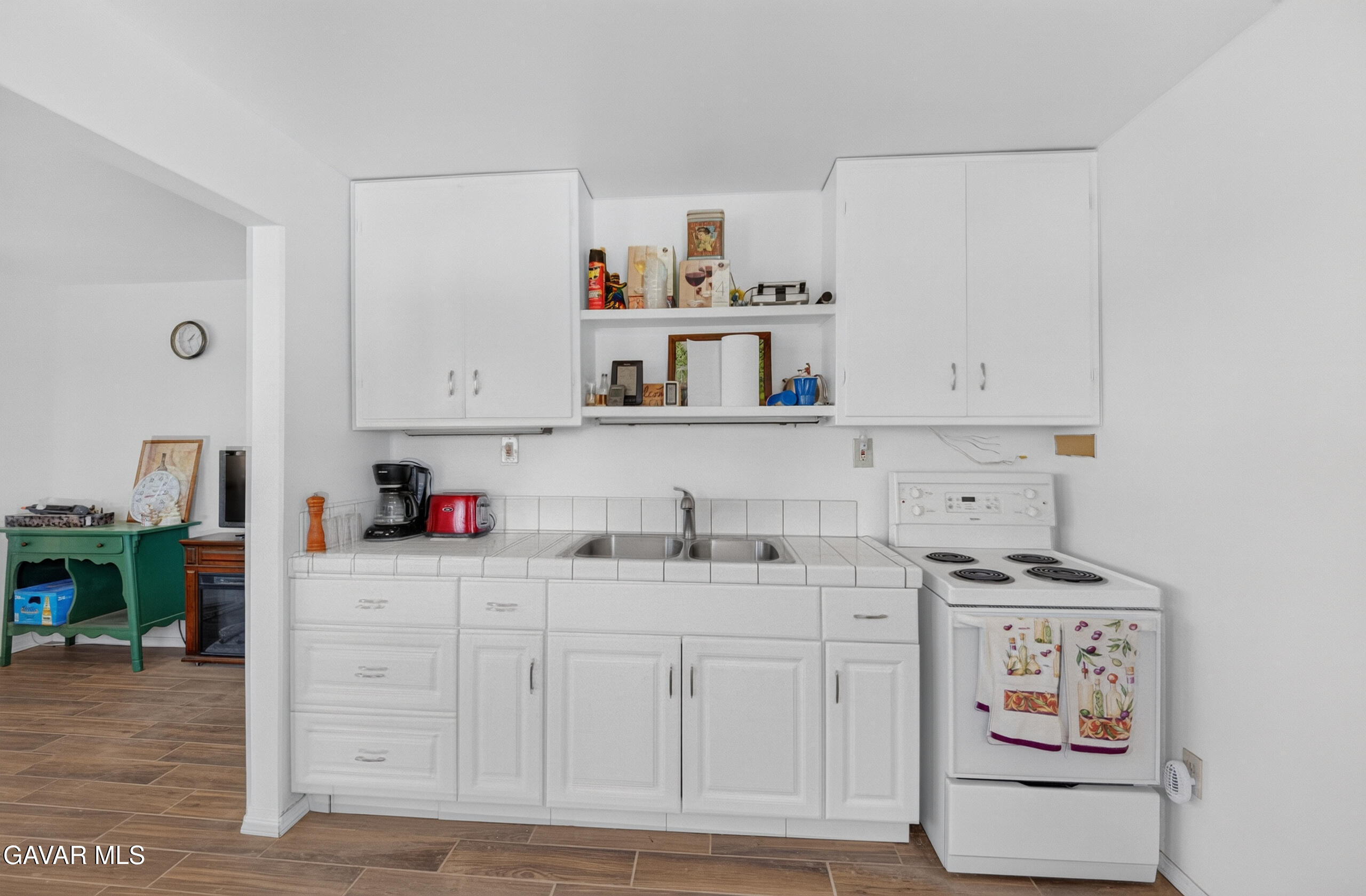 45558 250th Street Property Photo 10