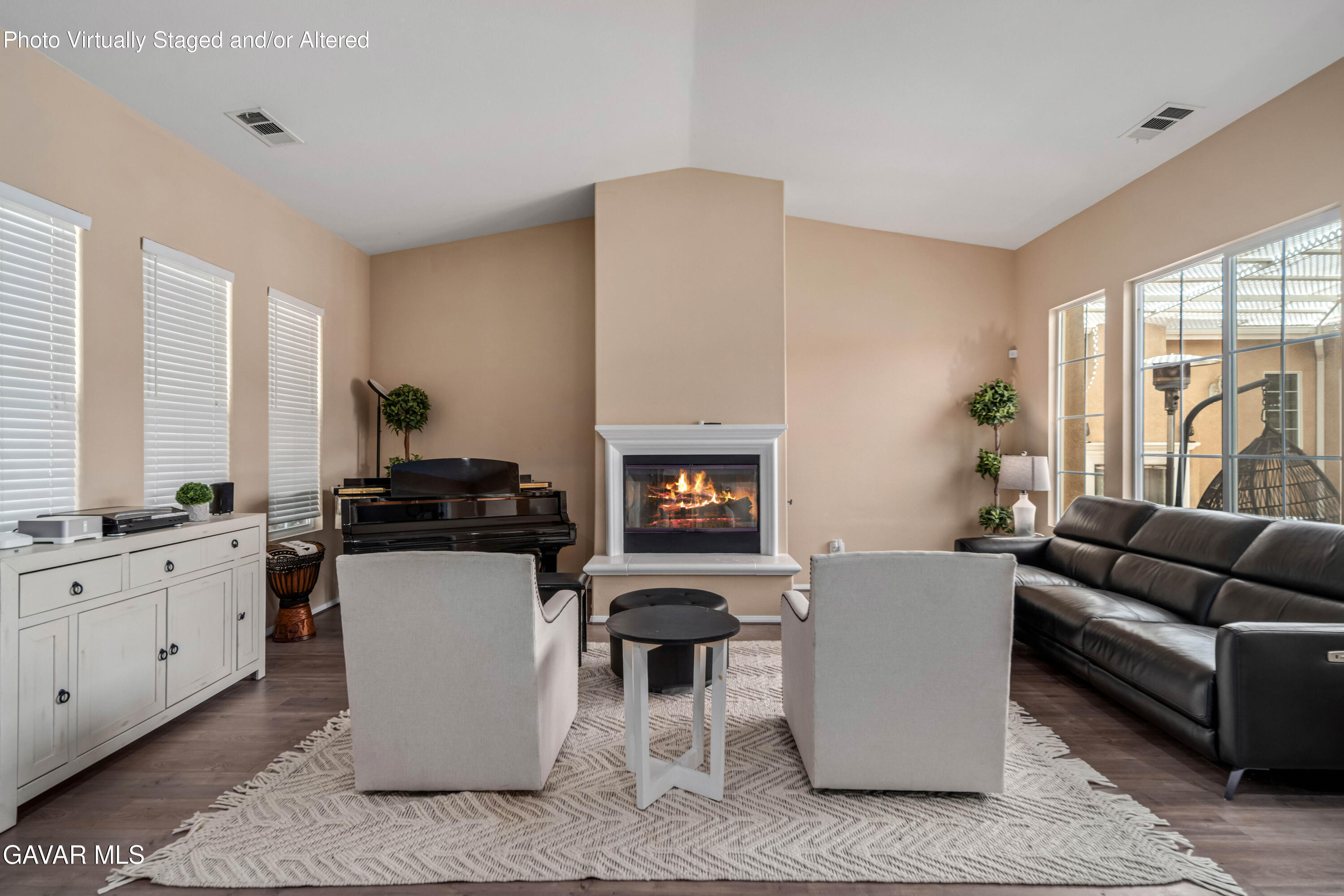41347 42nd Street Property Photo 9