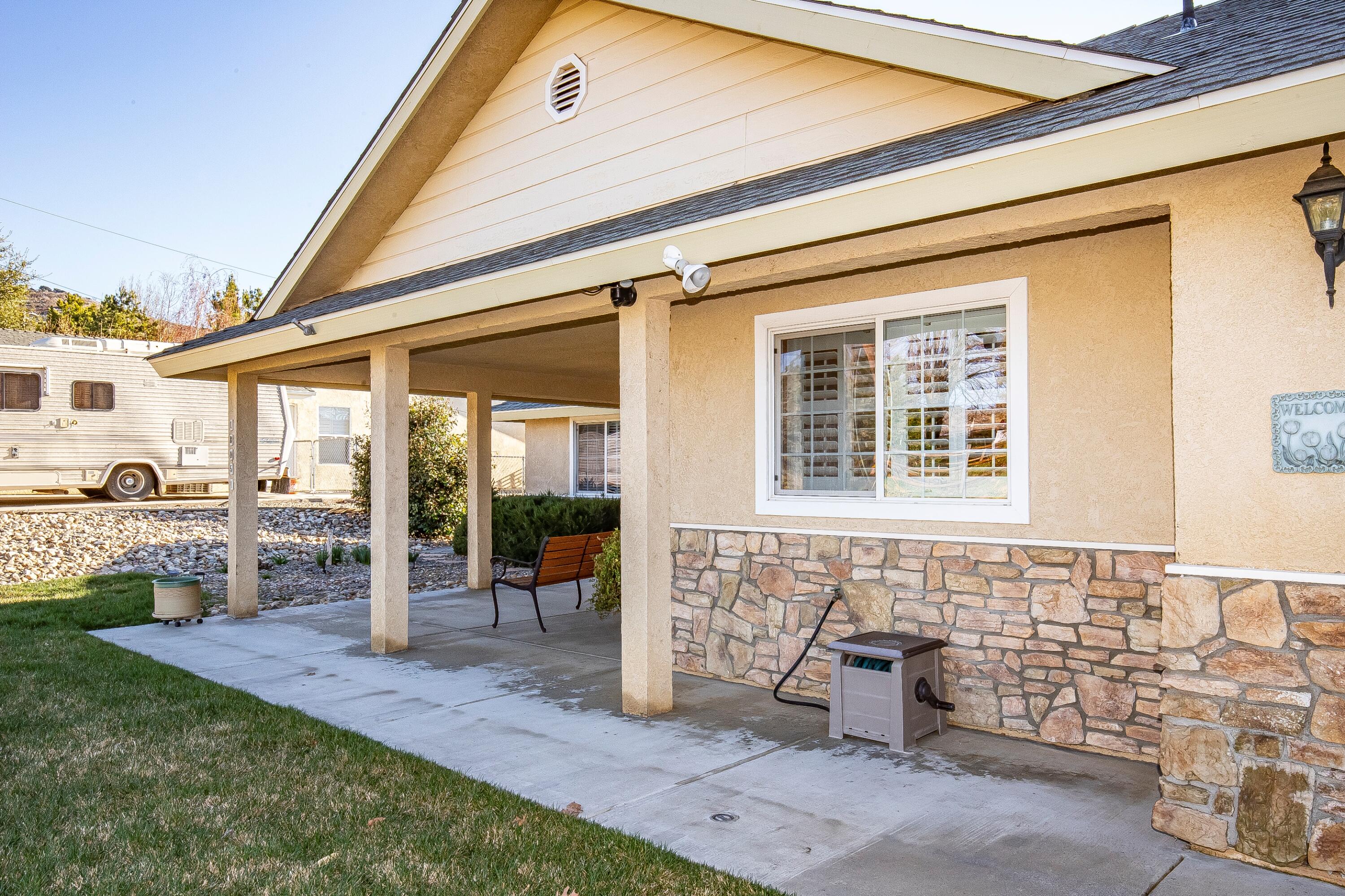 18051 Bold Venture Drive Property Photo 5