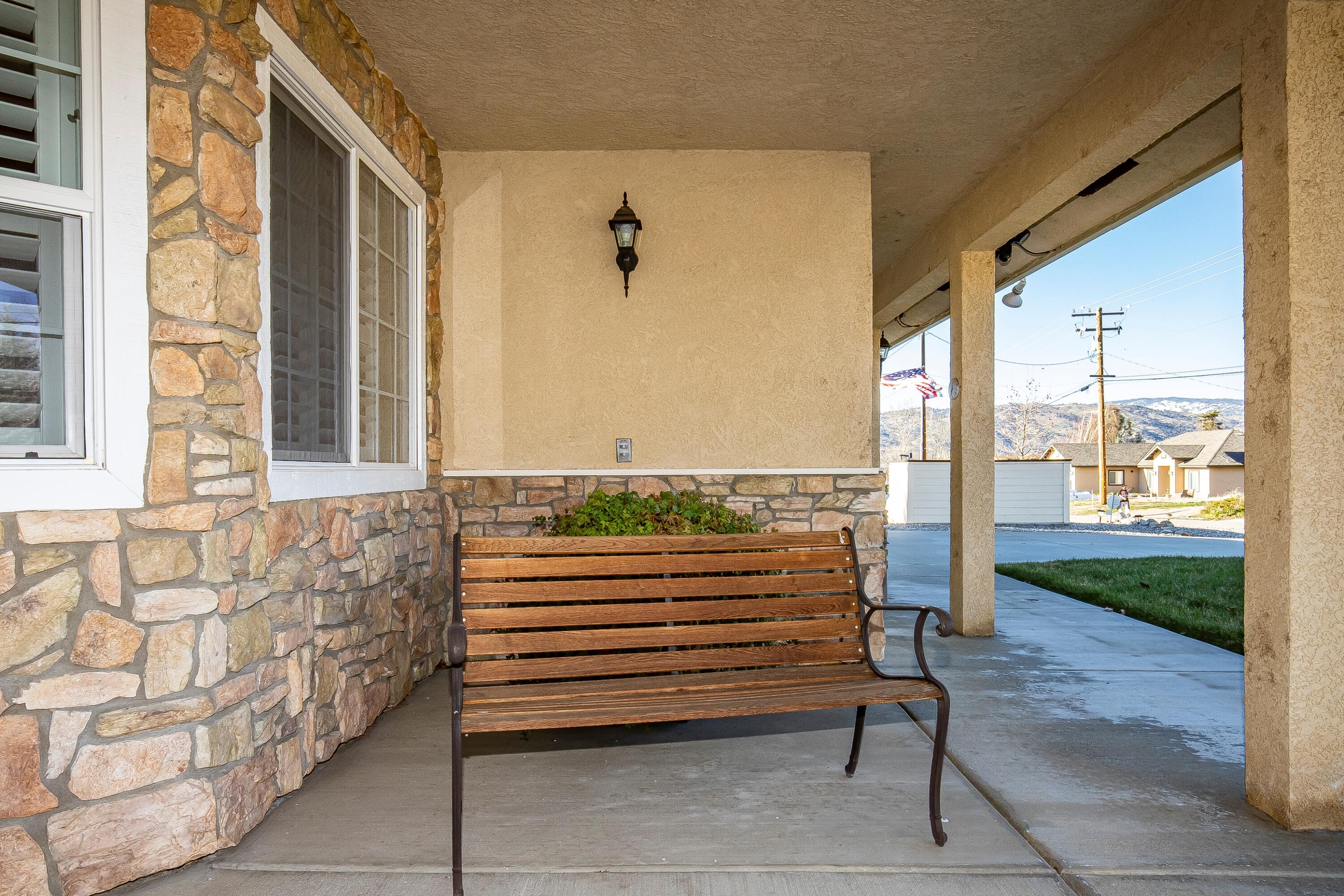18051 Bold Venture Drive Property Photo 6