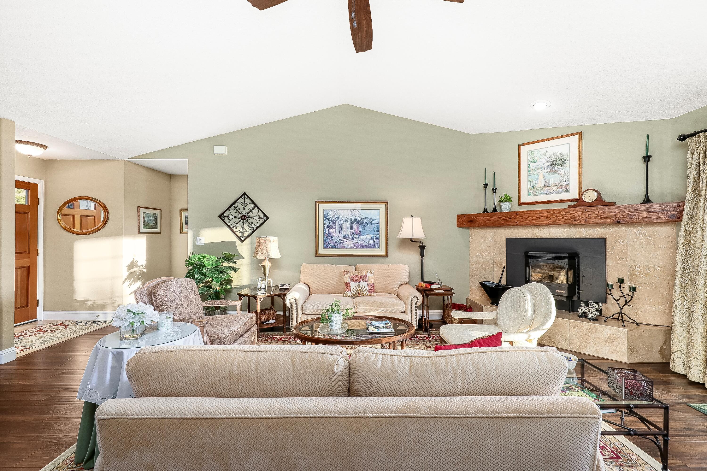 18051 Bold Venture Drive Property Photo 10