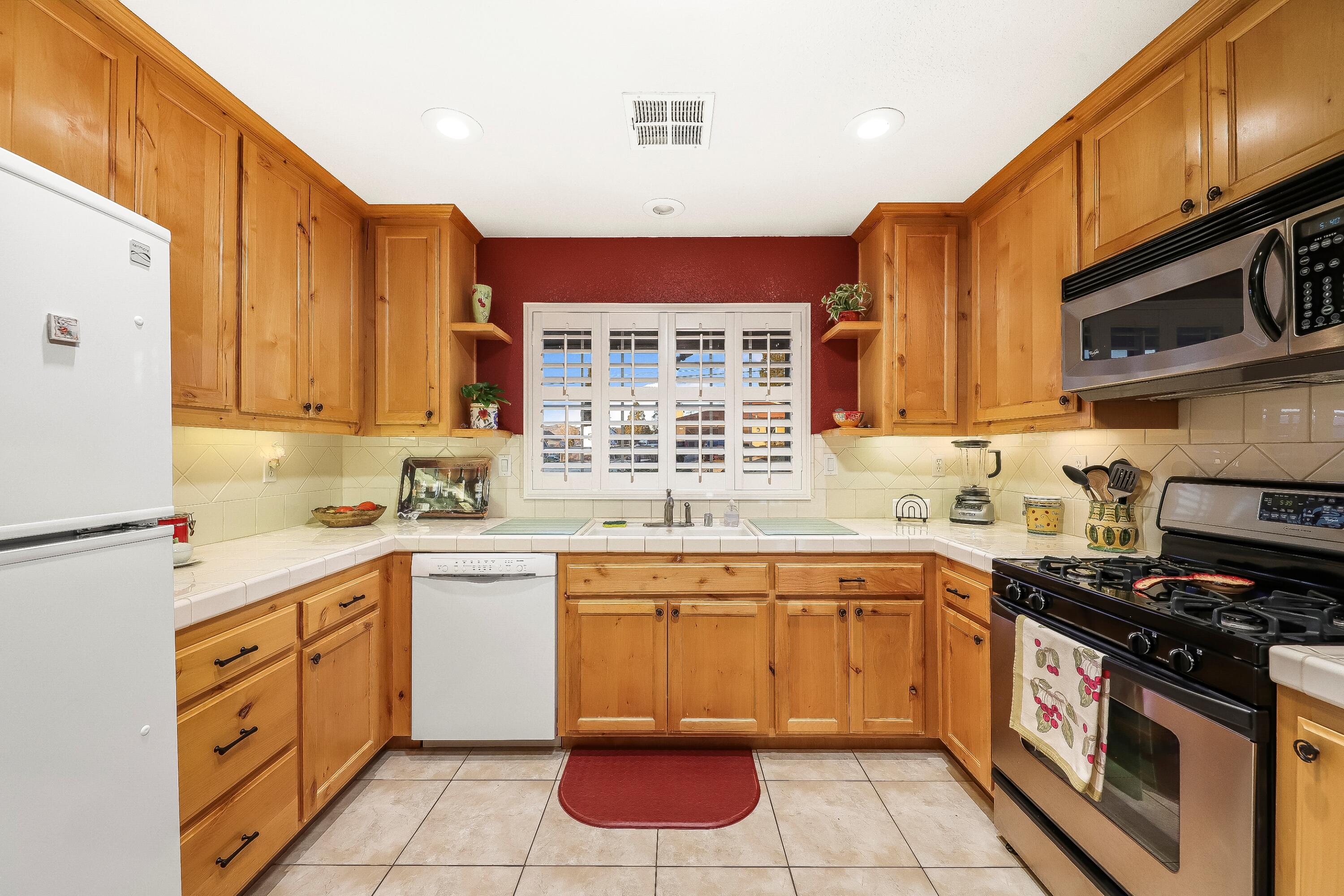 18051 Bold Venture Drive Property Photo 16