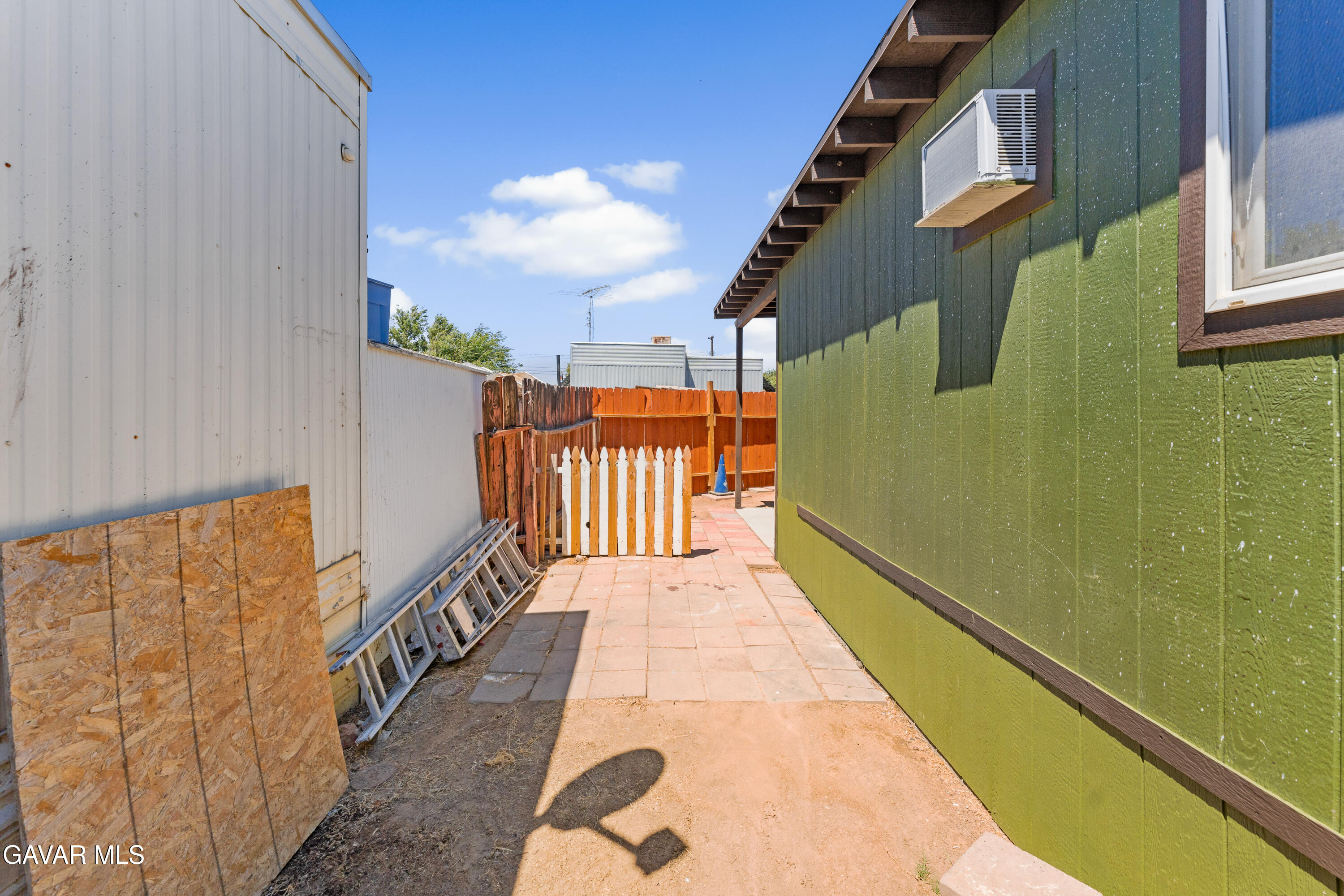 723 W Avenue I, Spc C41 Property Photo 23