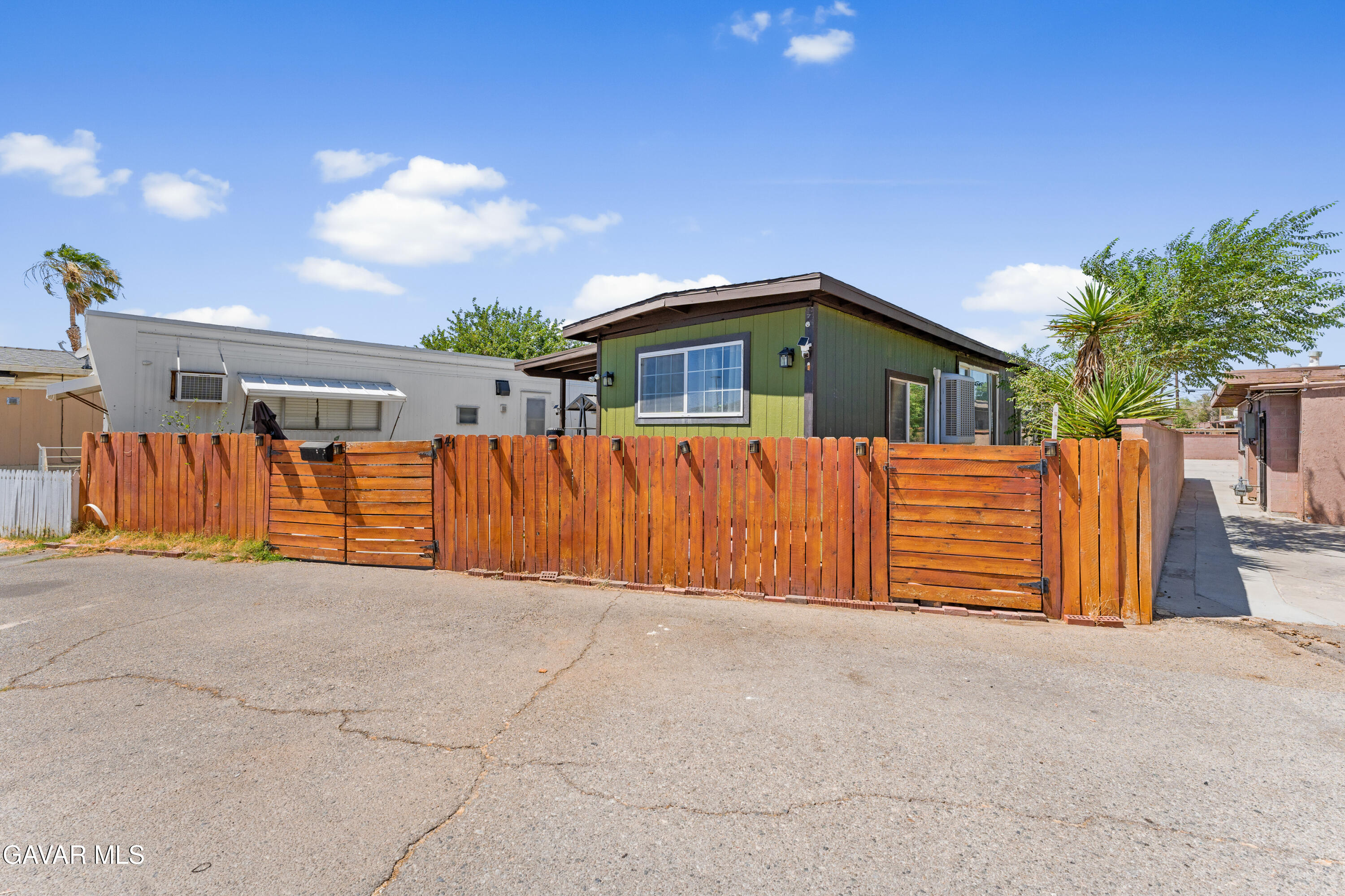 723 W Avenue I, Spc C41 Property Photo 32