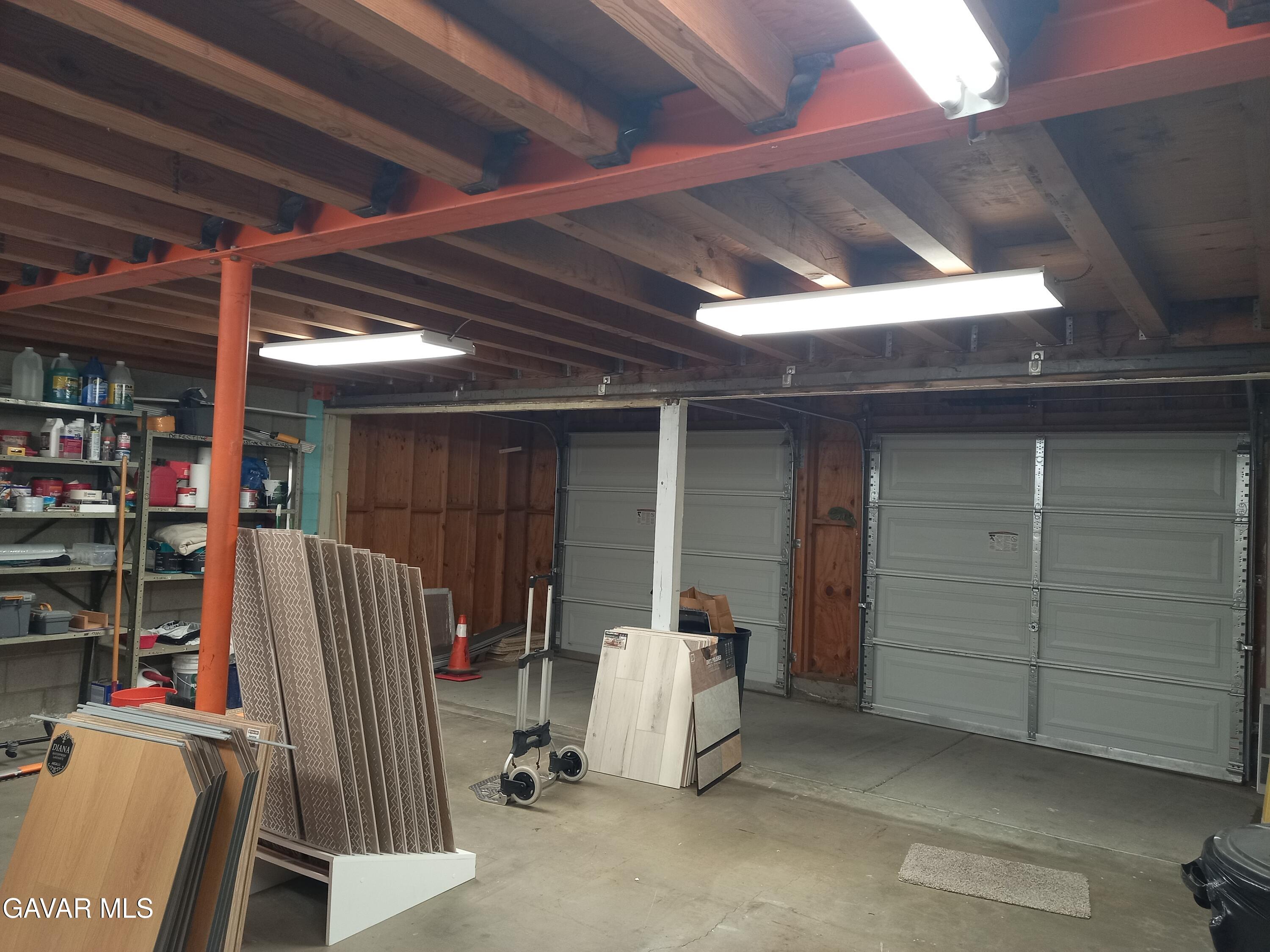 820 W Lancaster Boulevard Property Photo 7