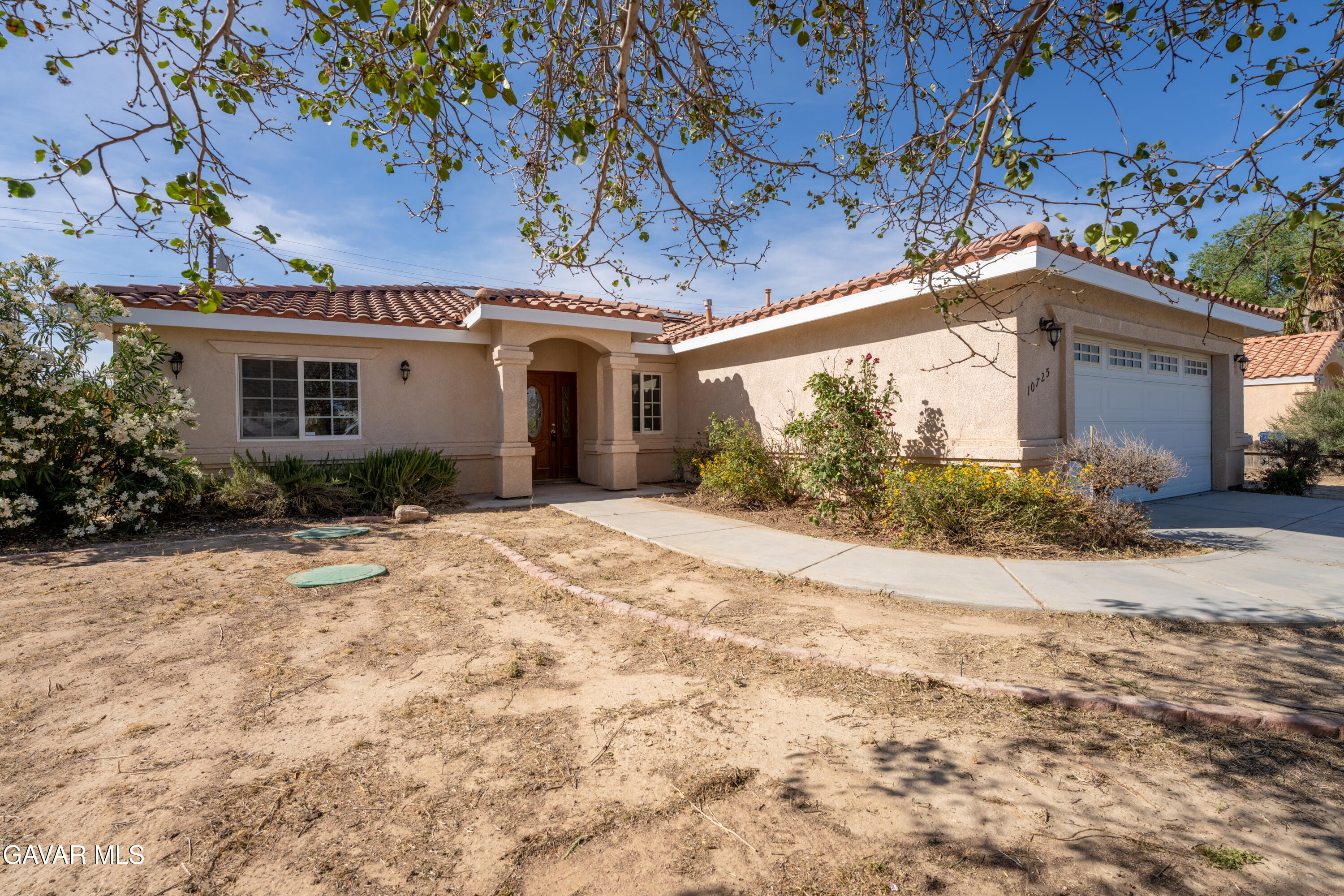 10725 Keller Drive Property Photo 3