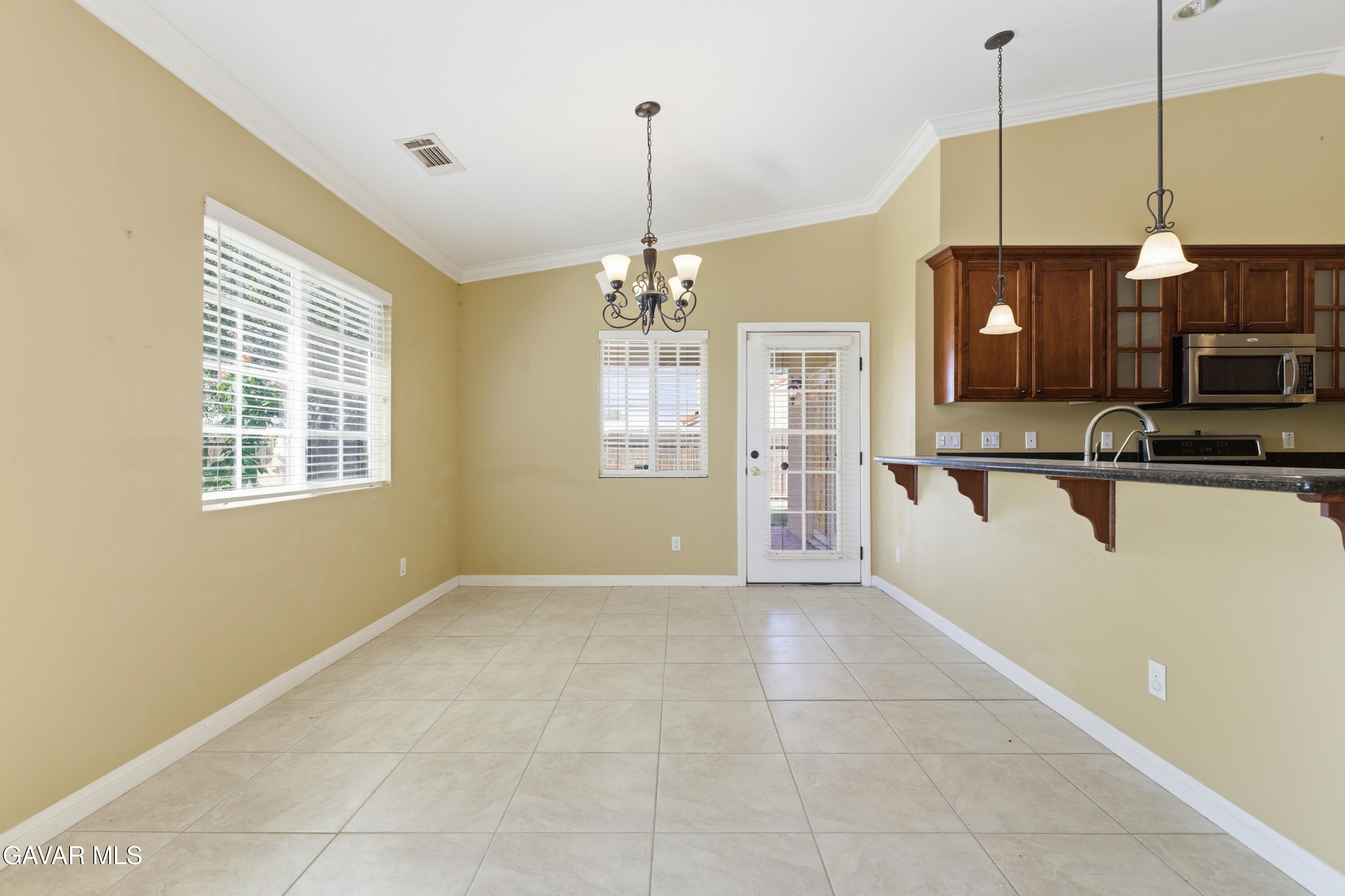 10725 Keller Drive Property Photo 9