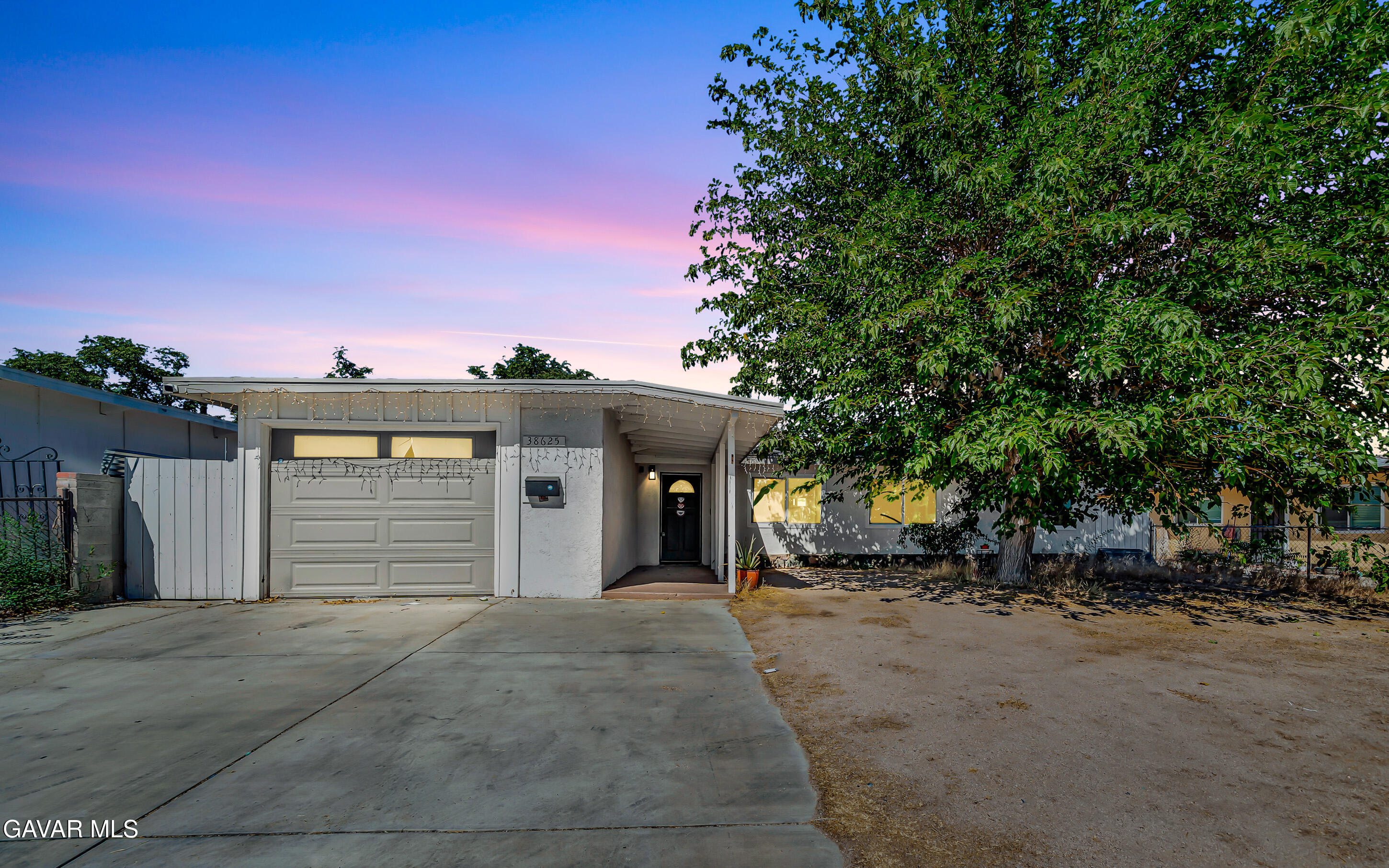 38625 Sumac Avenue Property Photo 1