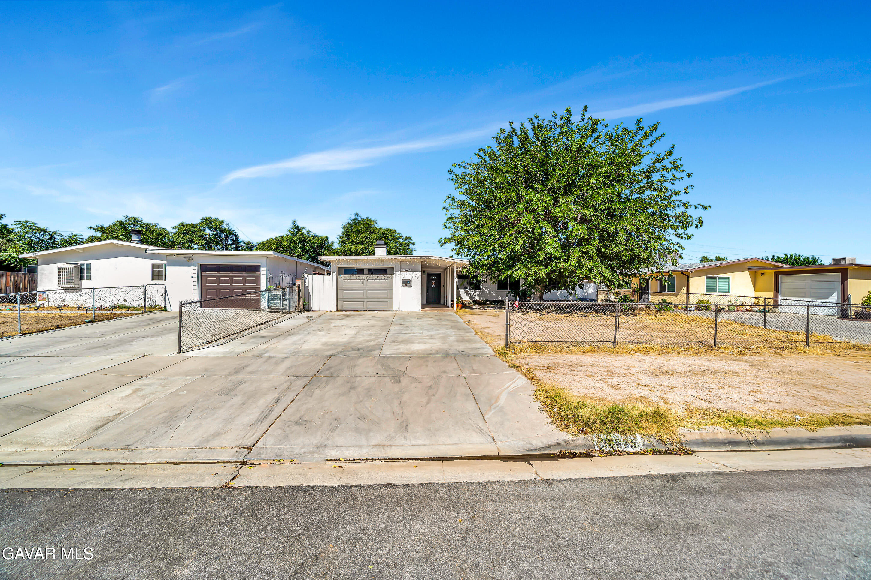 38625 Sumac Avenue Property Photo 3