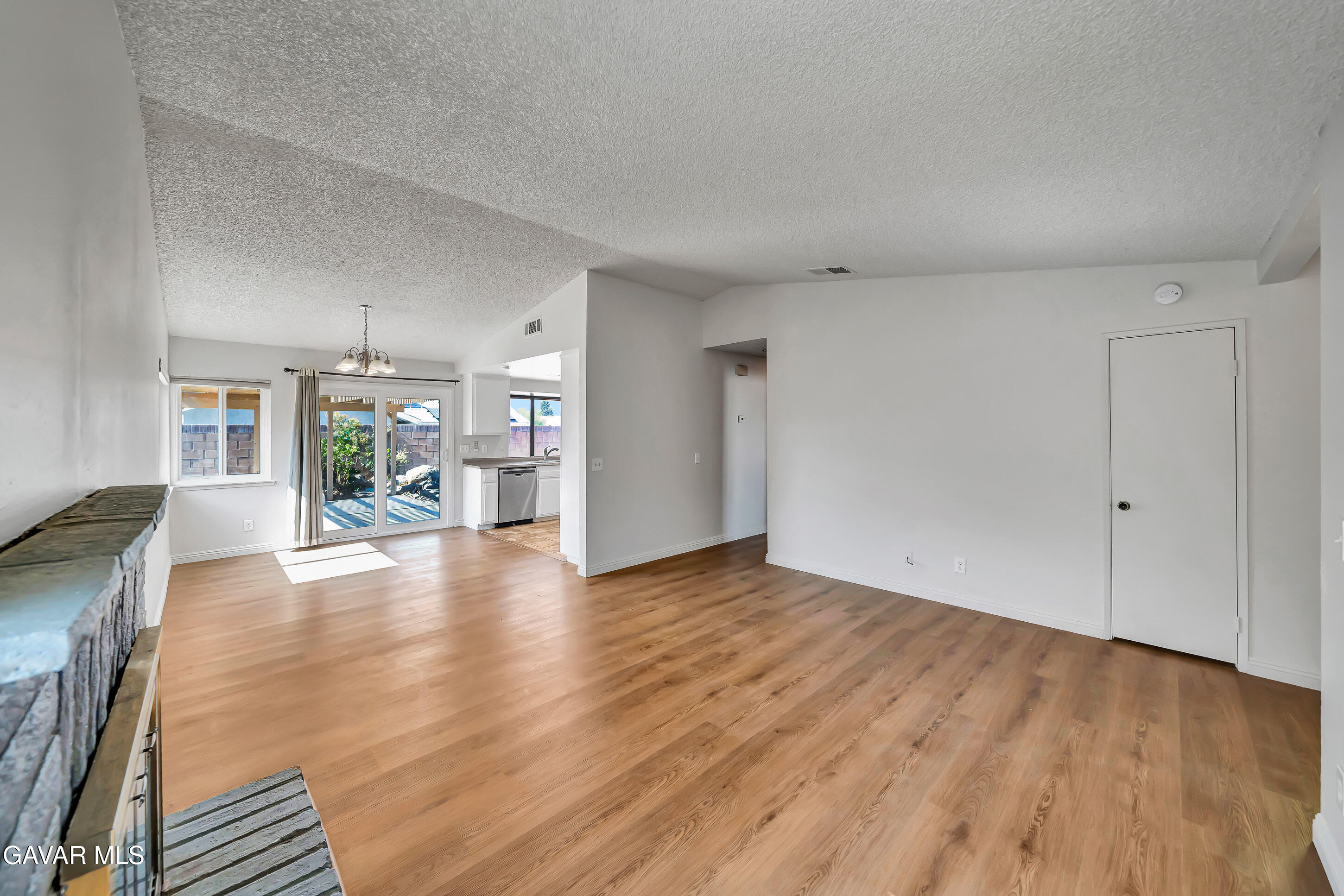 2101 Dallin Street Property Photo 8