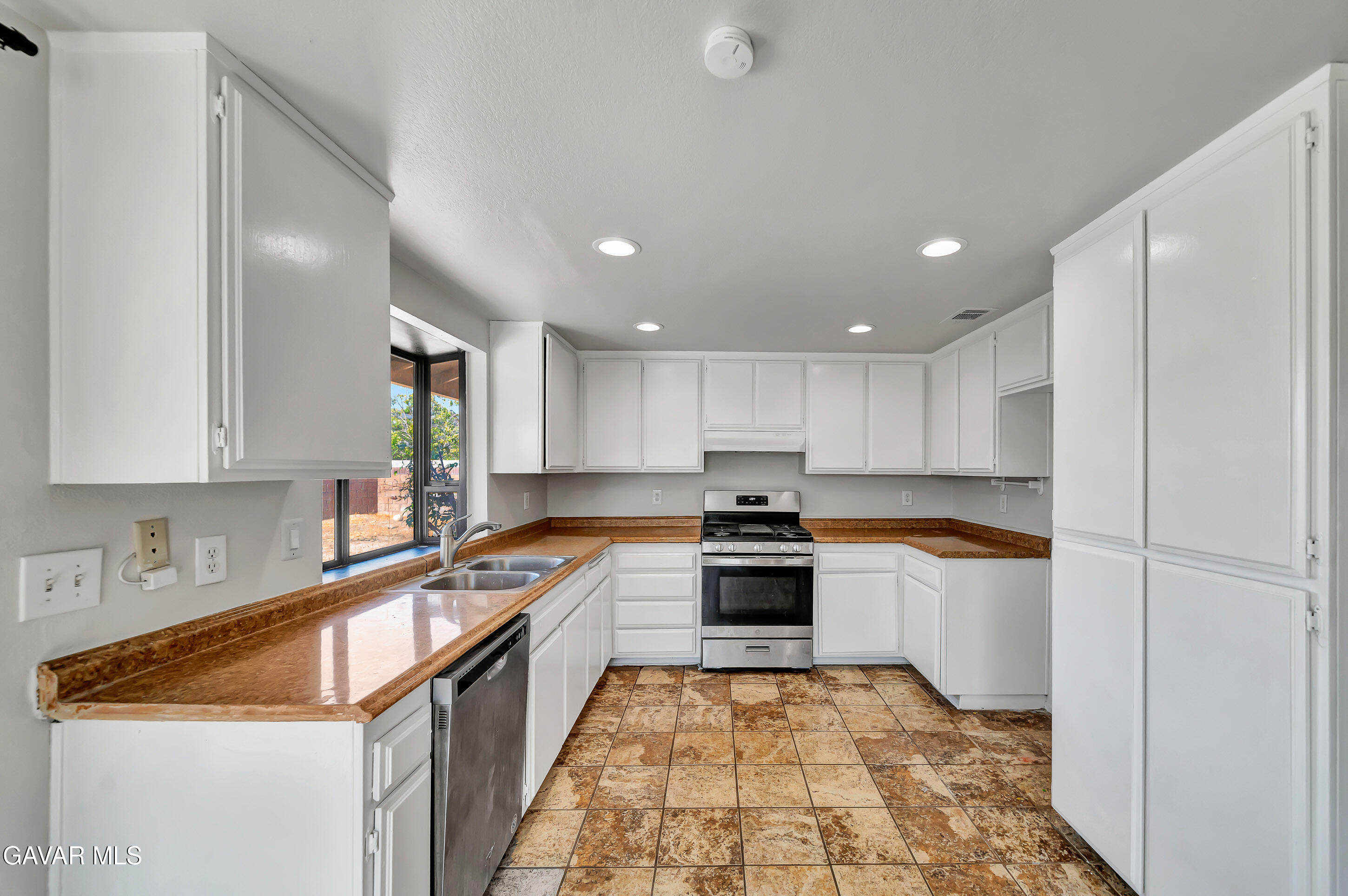 2101 Dallin Street Property Photo 15