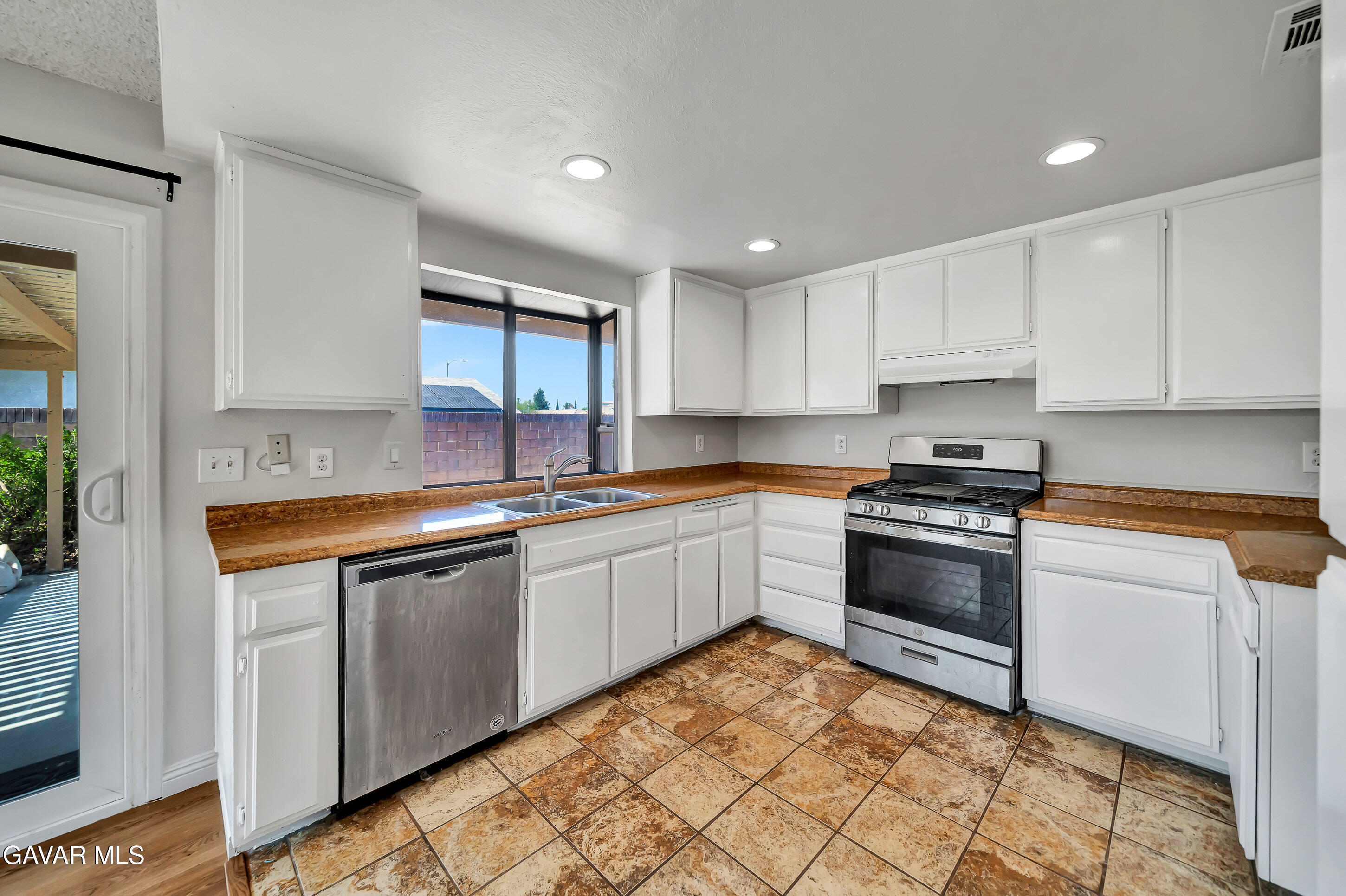 2101 Dallin Street Property Photo 16
