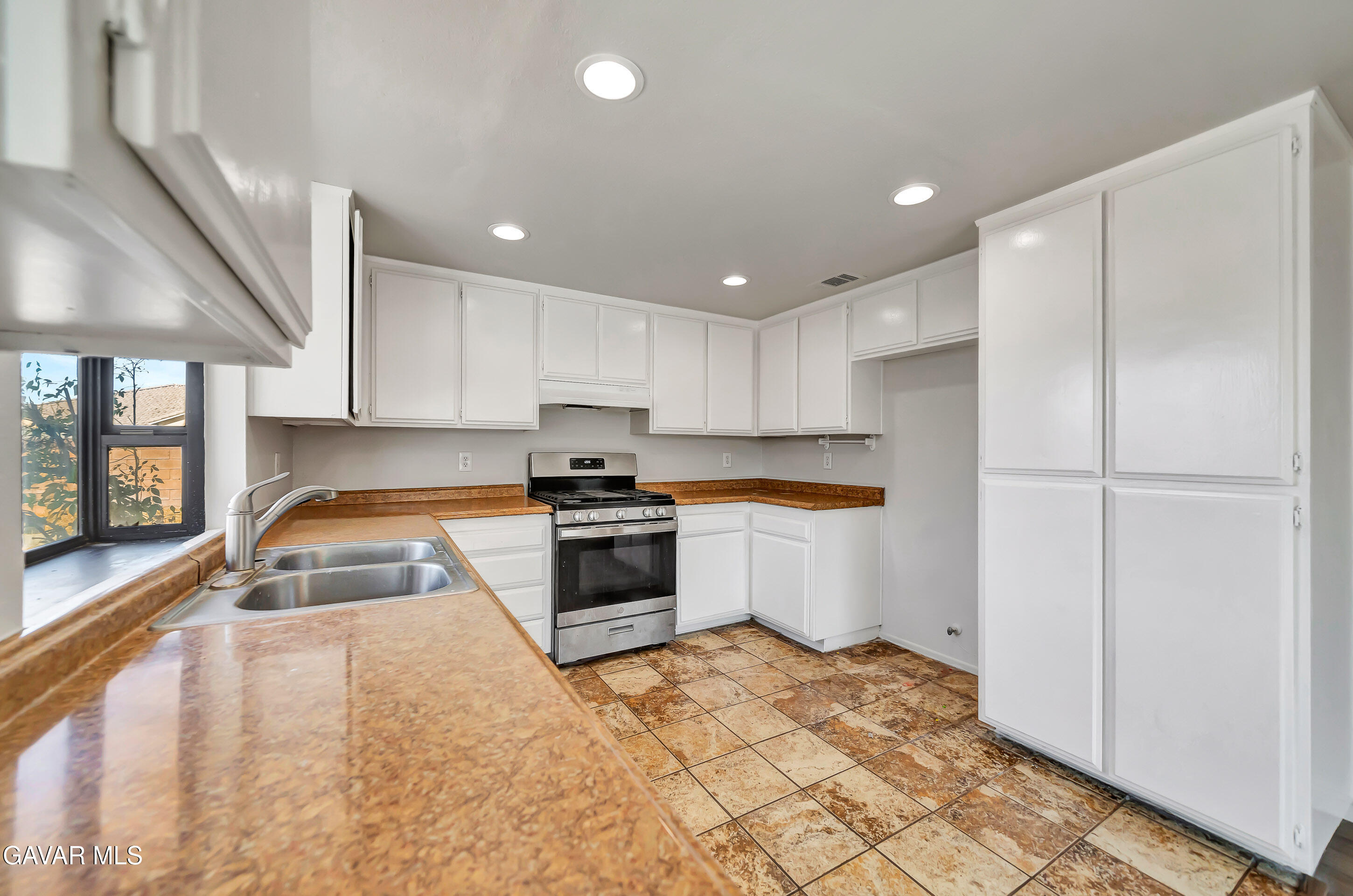 2101 Dallin Street Property Photo 27
