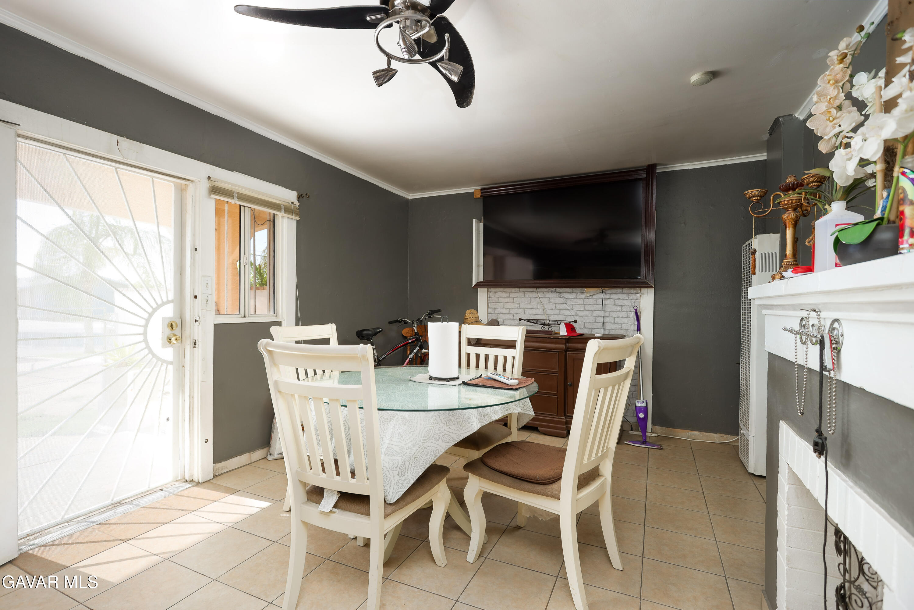 905 Q Street Property Photo 3
