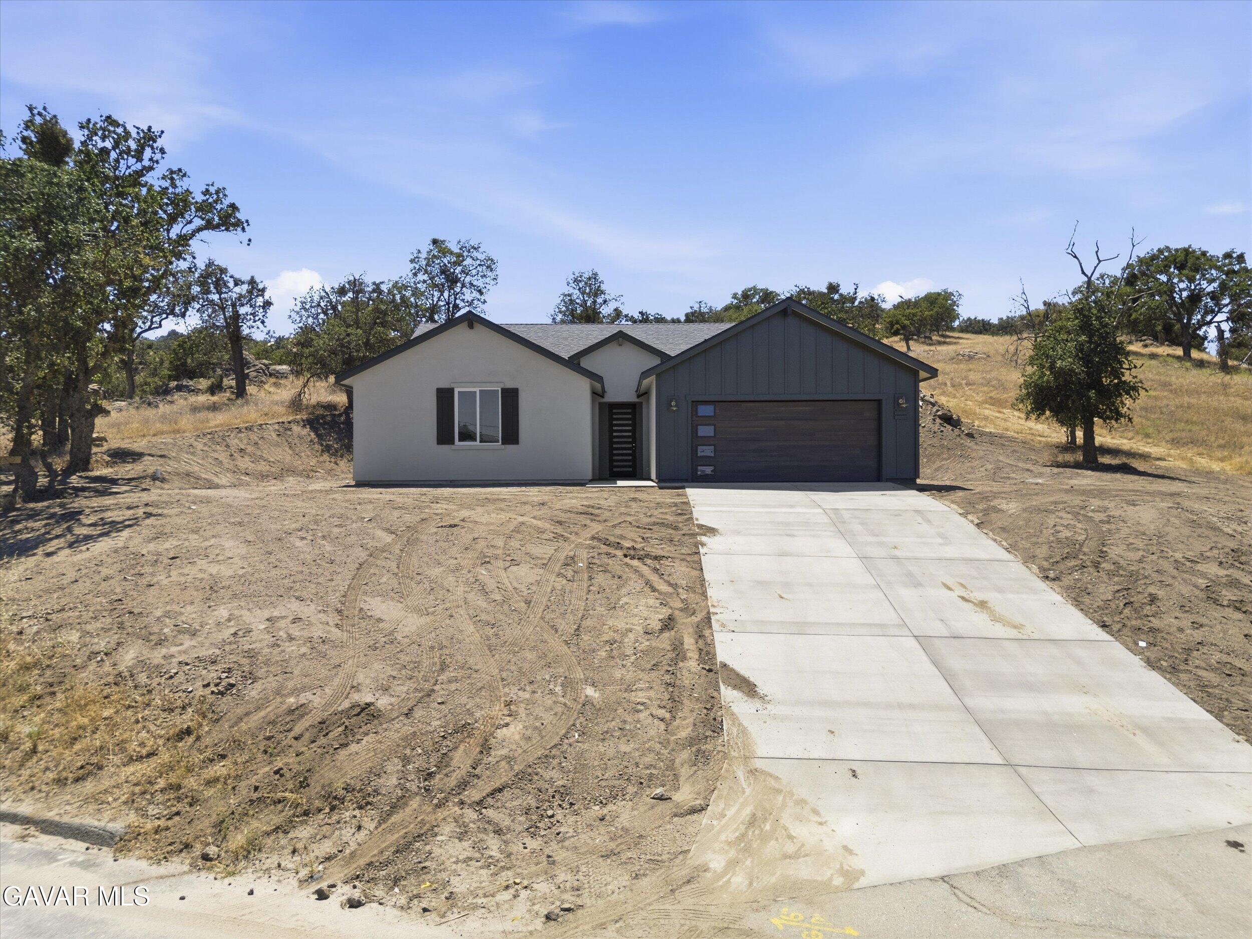 29650 Stallion Springs Drive Property Photo 4