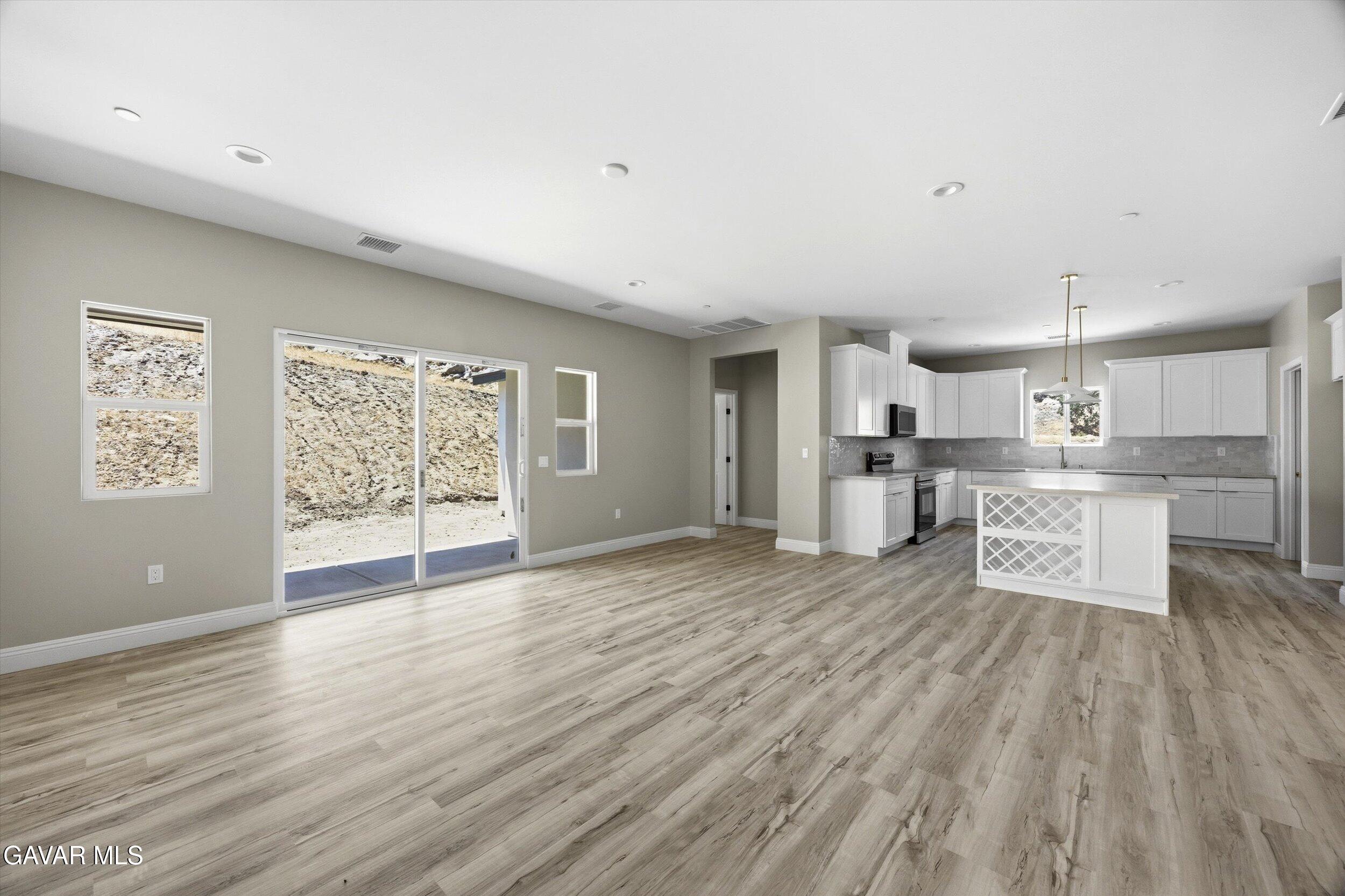 29650 Stallion Springs Drive Property Photo 14