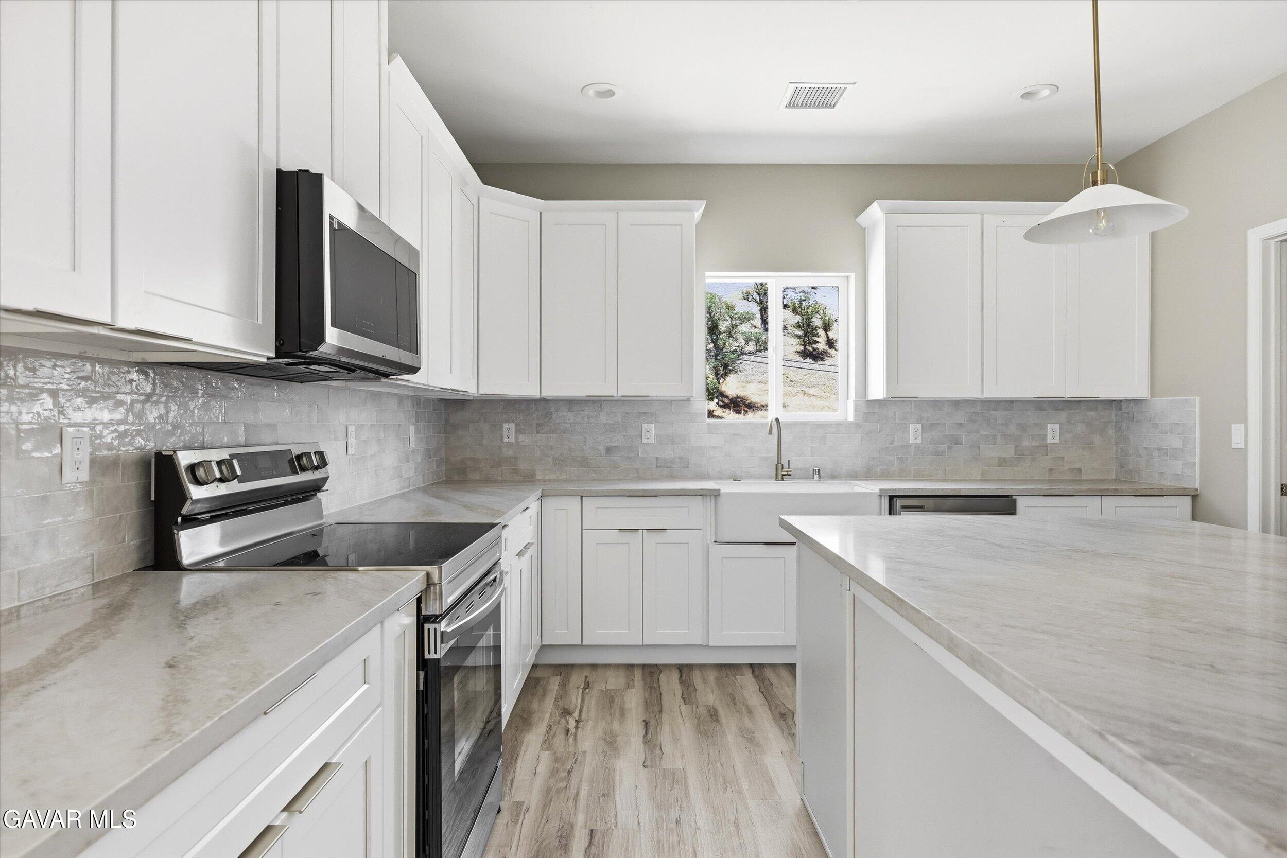 29650 Stallion Springs Drive Property Photo 18