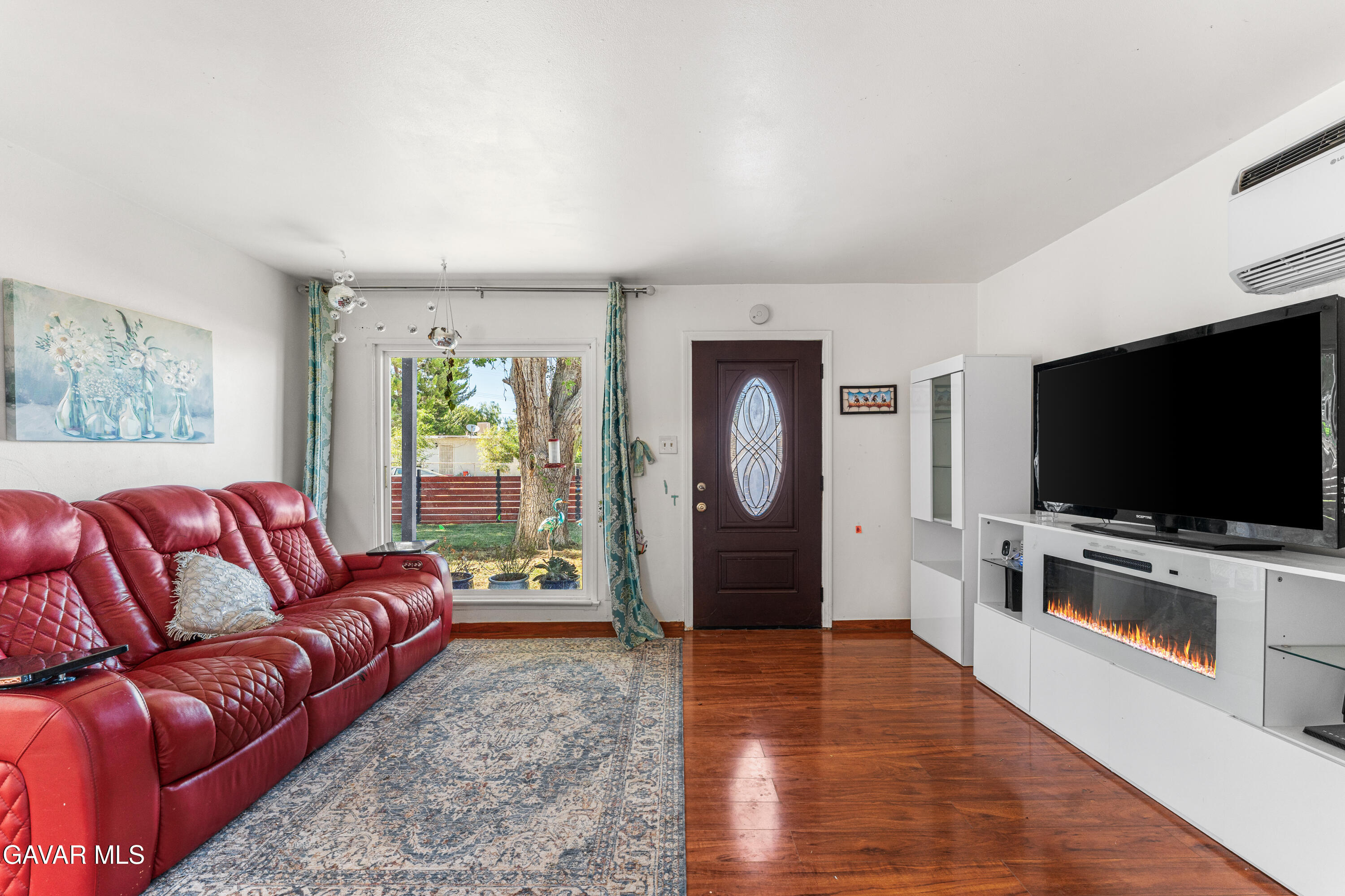 1544 Franklin Avenue Property Photo 4