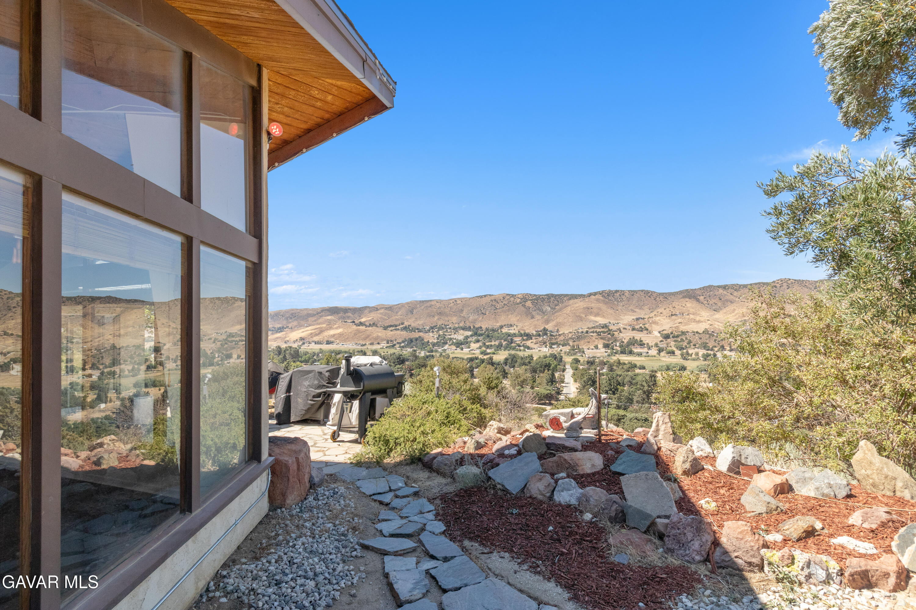 8734 Vientos Drive Property Photo 4