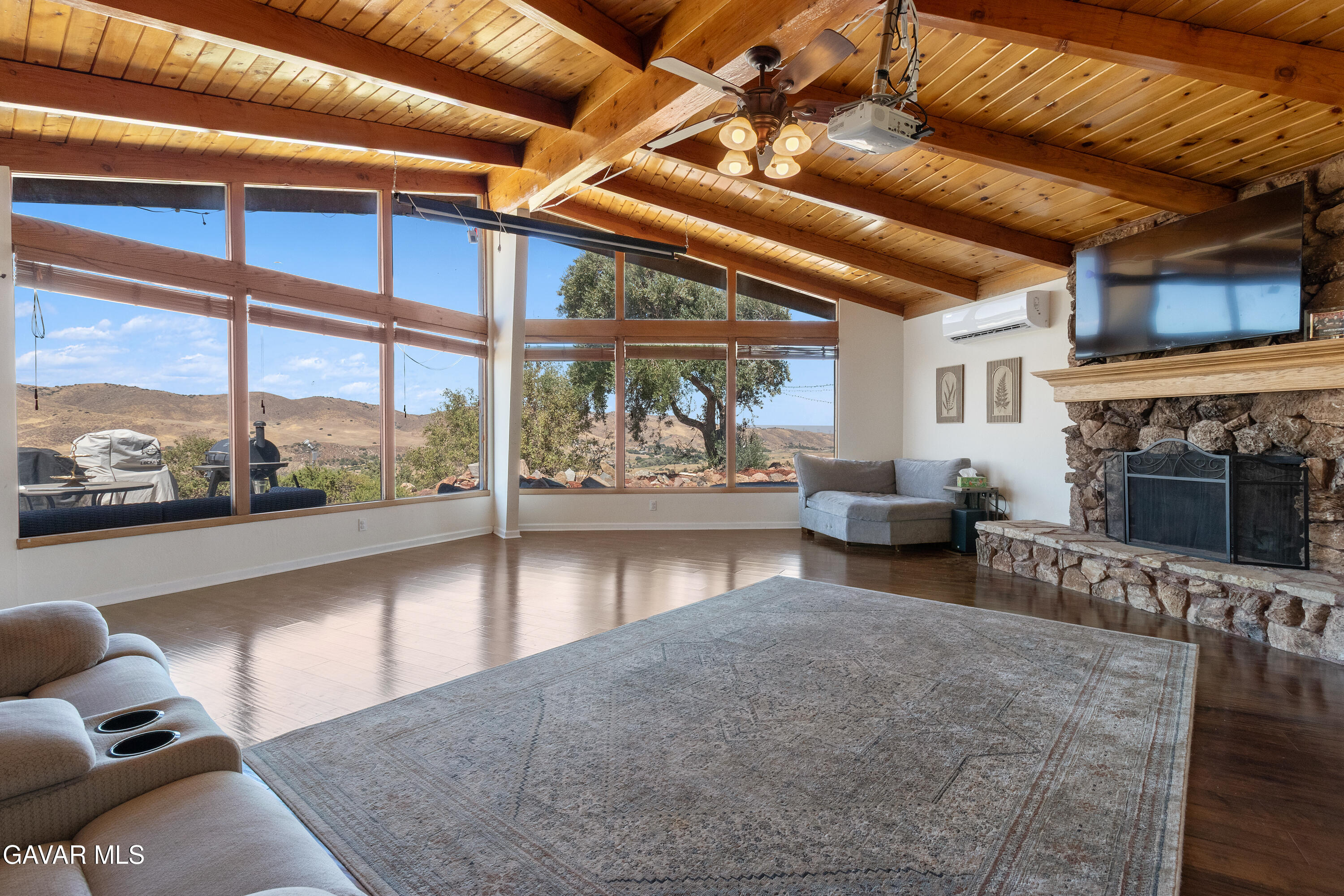 8734 Vientos Drive Property Photo 13