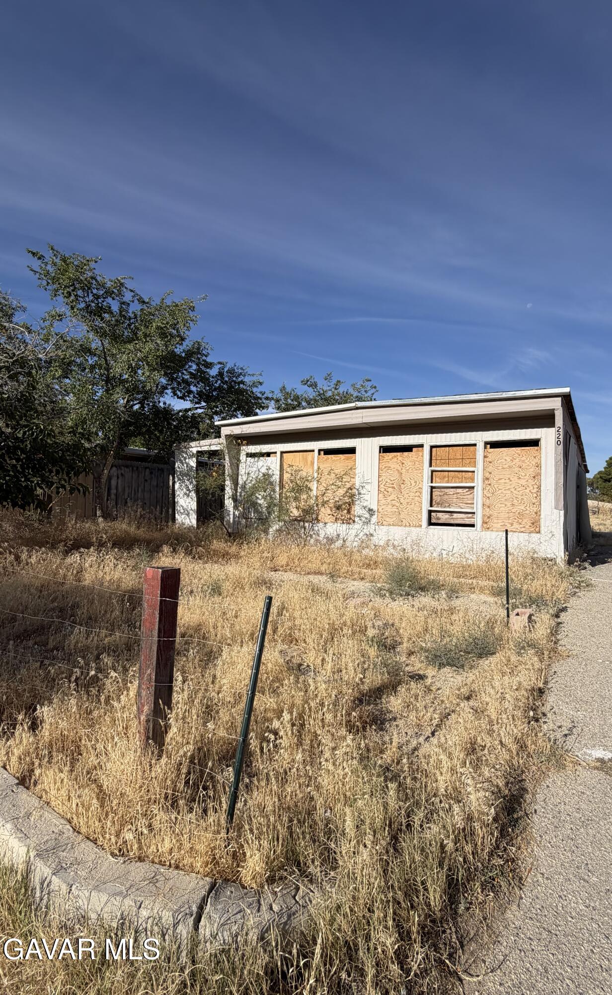 220 220 Desert Breeze Drive, 0 Property Photo 5