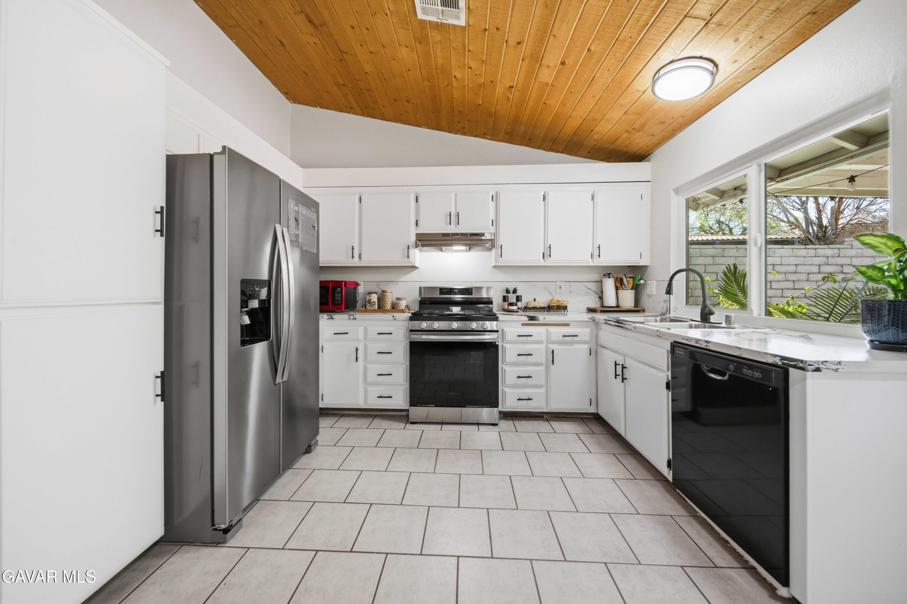 1418 Springline Drive Property Photo 10