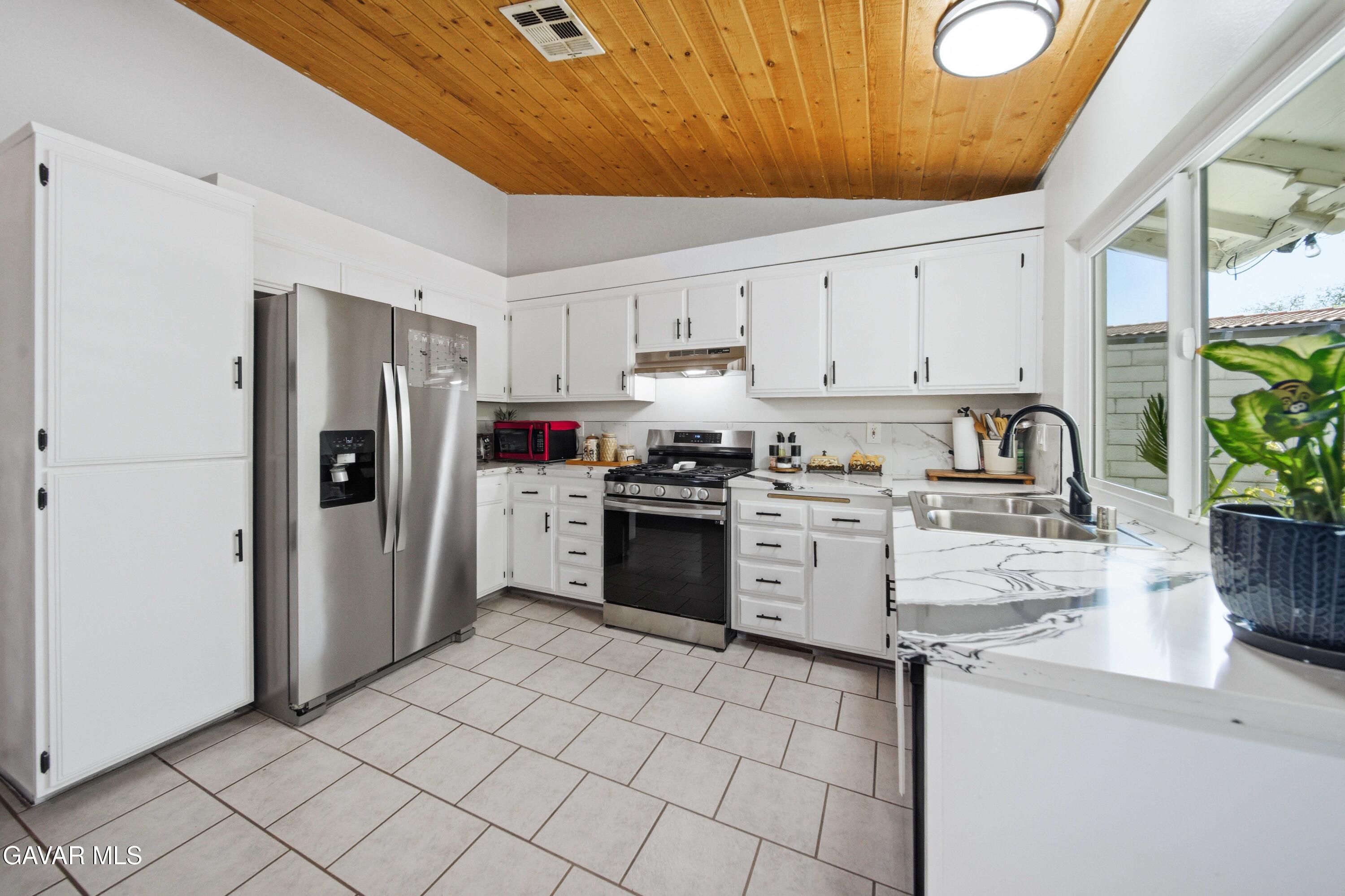 1418 Springline Drive Property Photo 11