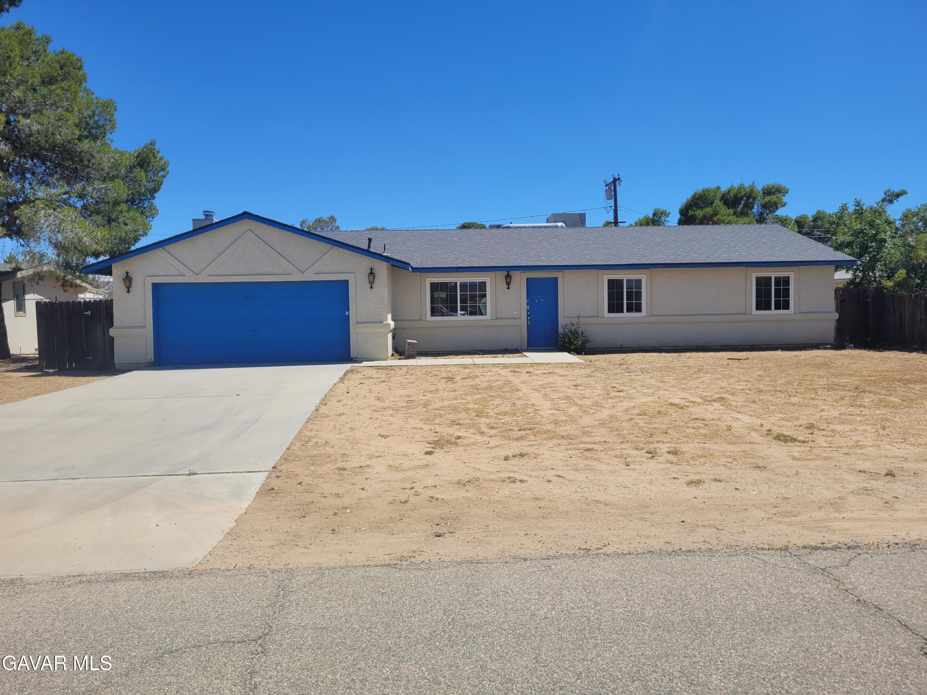 9012 Columbine Avenue Property Photo 1